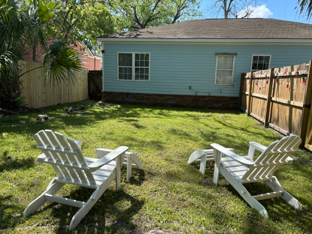 Charming Savannah 2 Bed/2 Bath with spacious private backyard - Photo 4