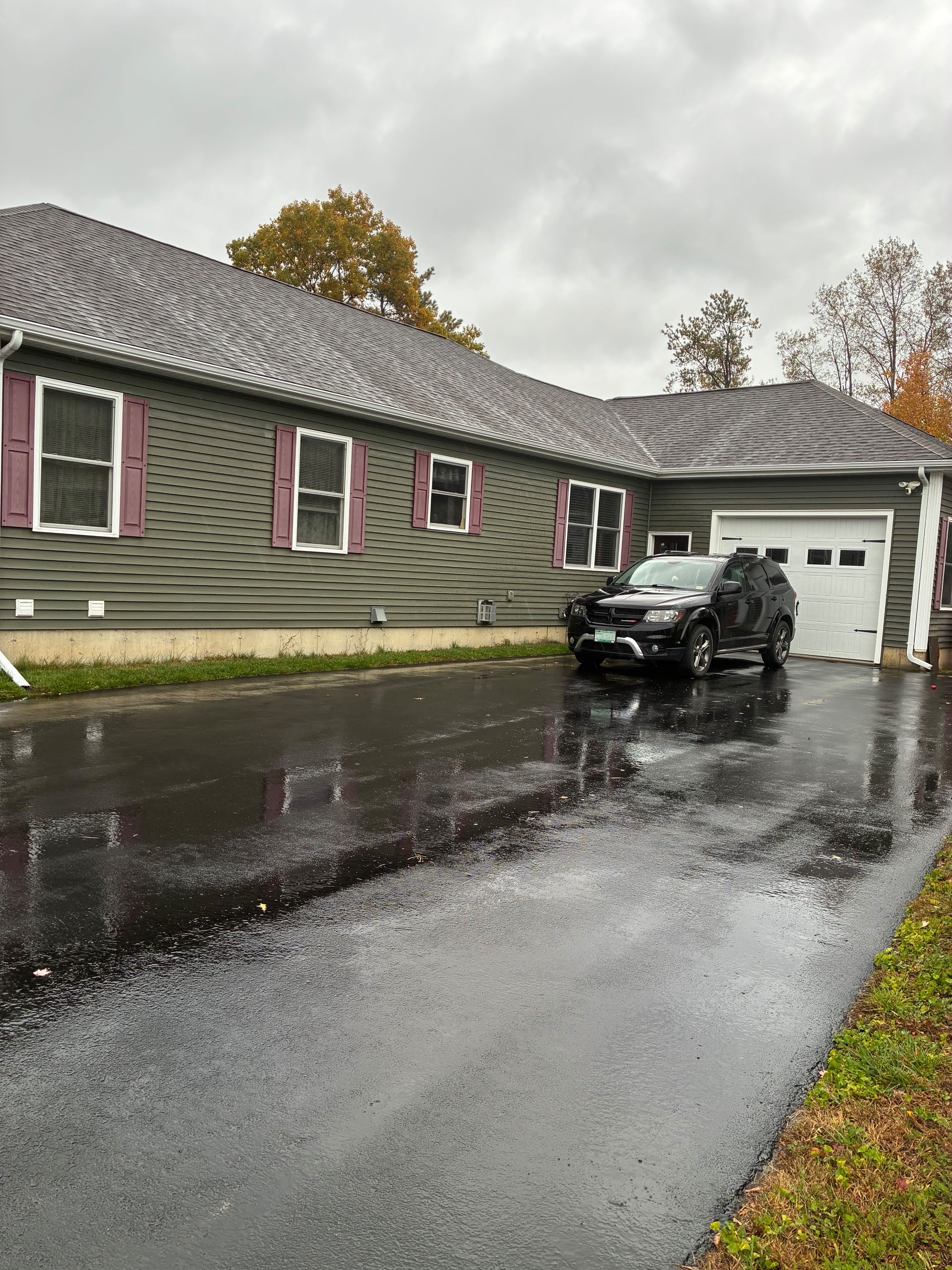 Modern freshly painted basement apartment - Photo 2