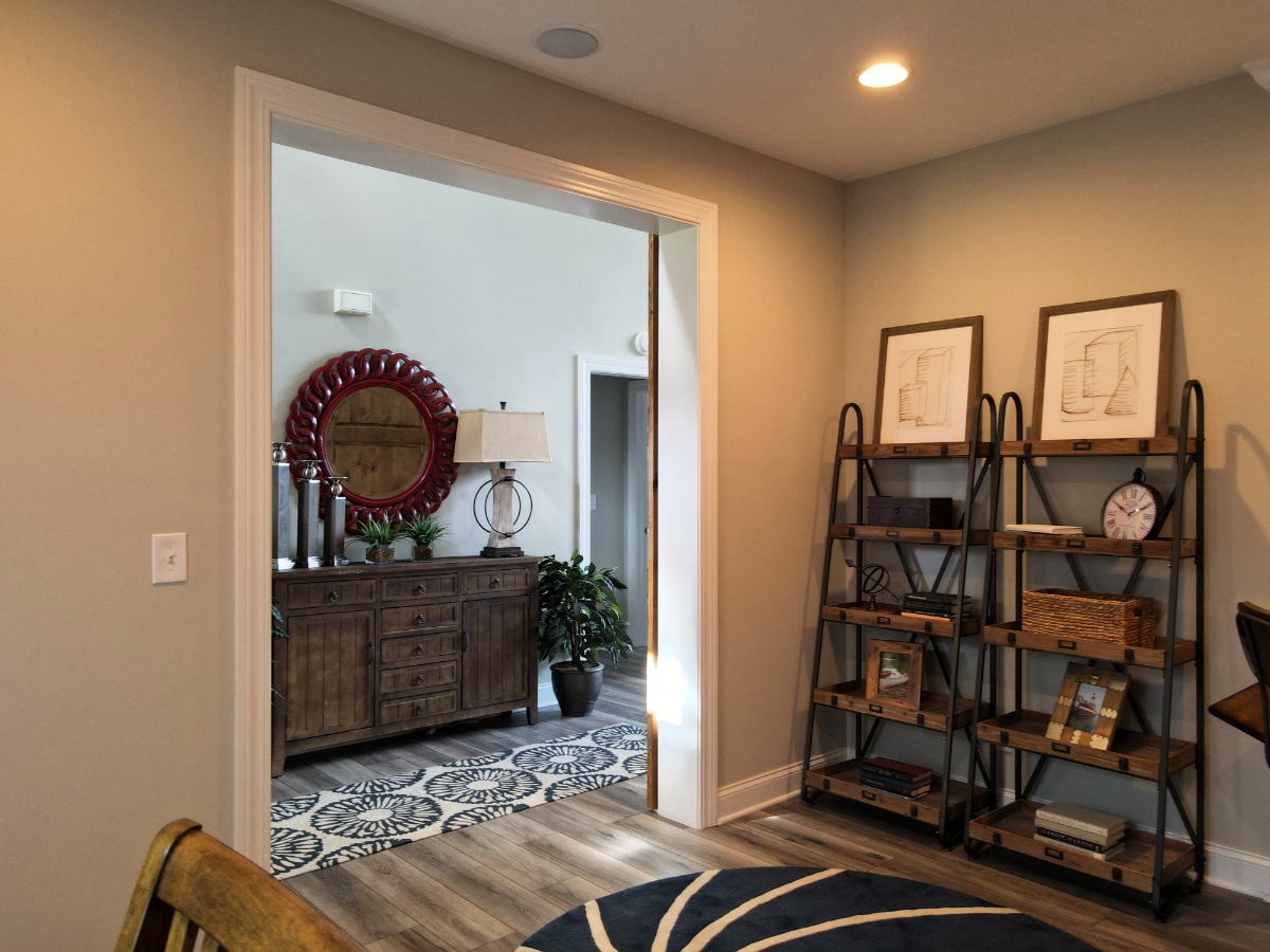 Fully Furnished Home with attached Shopping Center - Photo 5