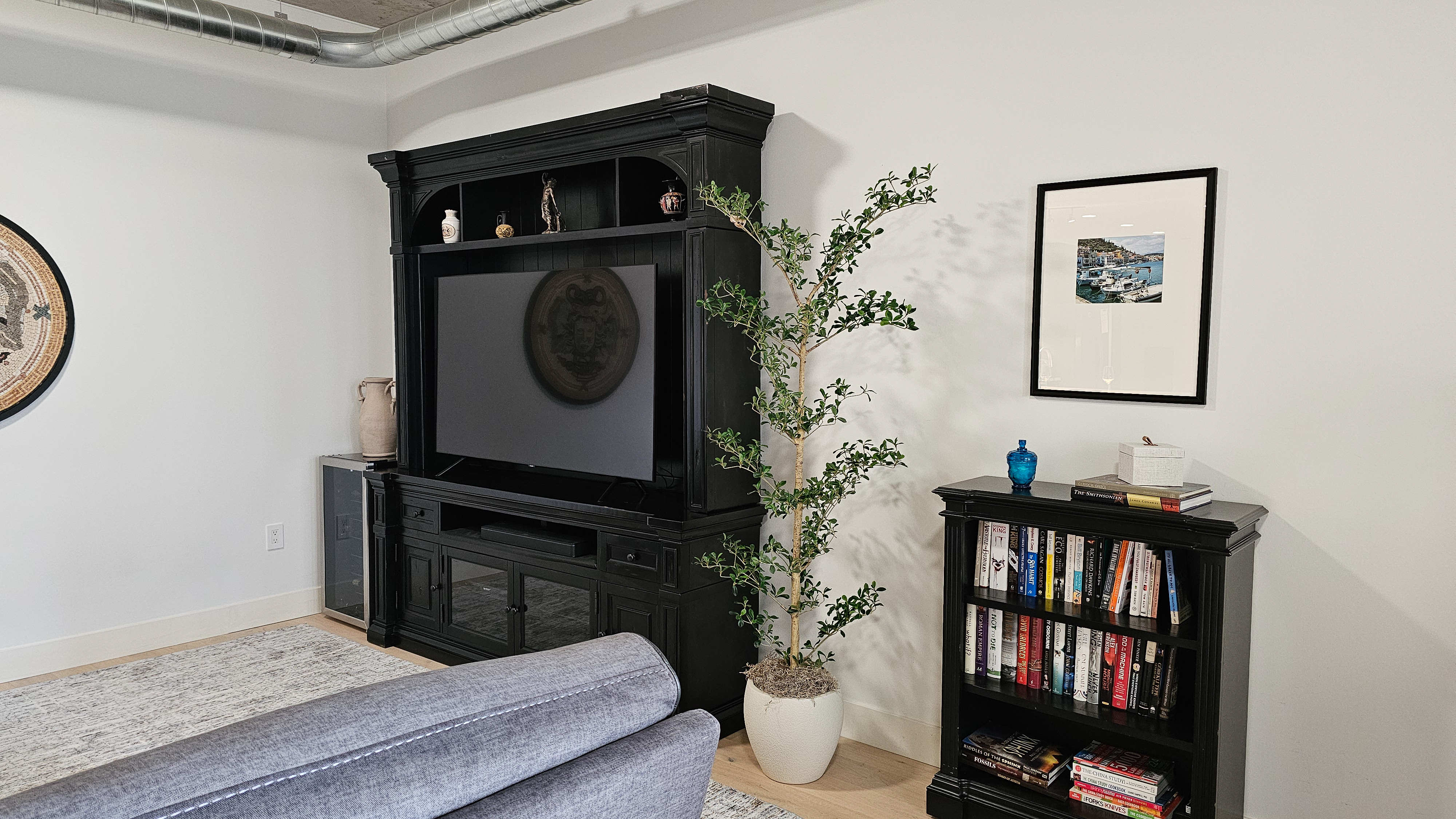 Luxury Furnished 1 Bd/1 Ba at Peloton West in Boulder, minutes from Foothills Hospital - Photo 4