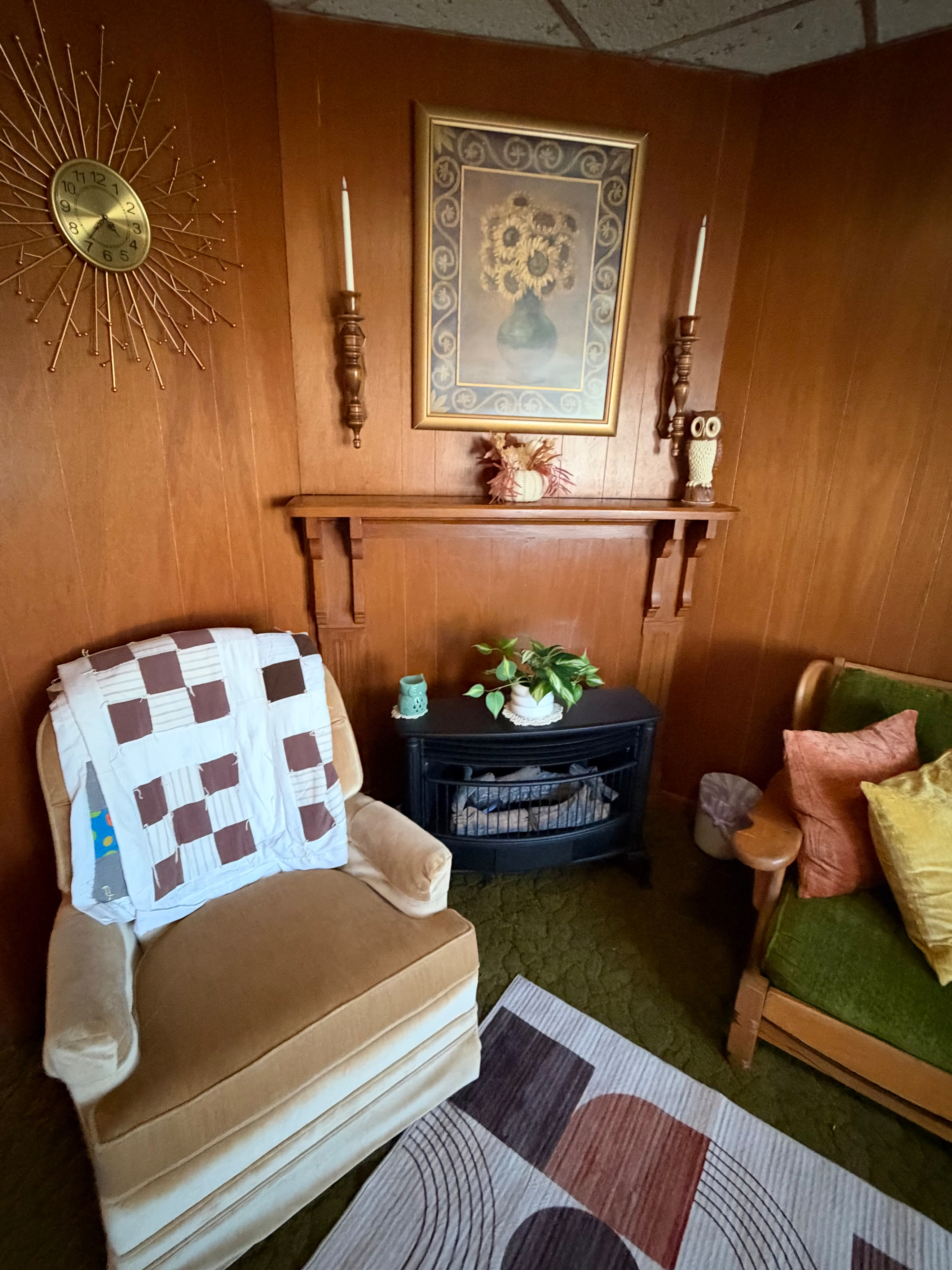 Vintage decorated 1 Bedroom apartment with all utilities and WiFi- Quiet street - Photo 2