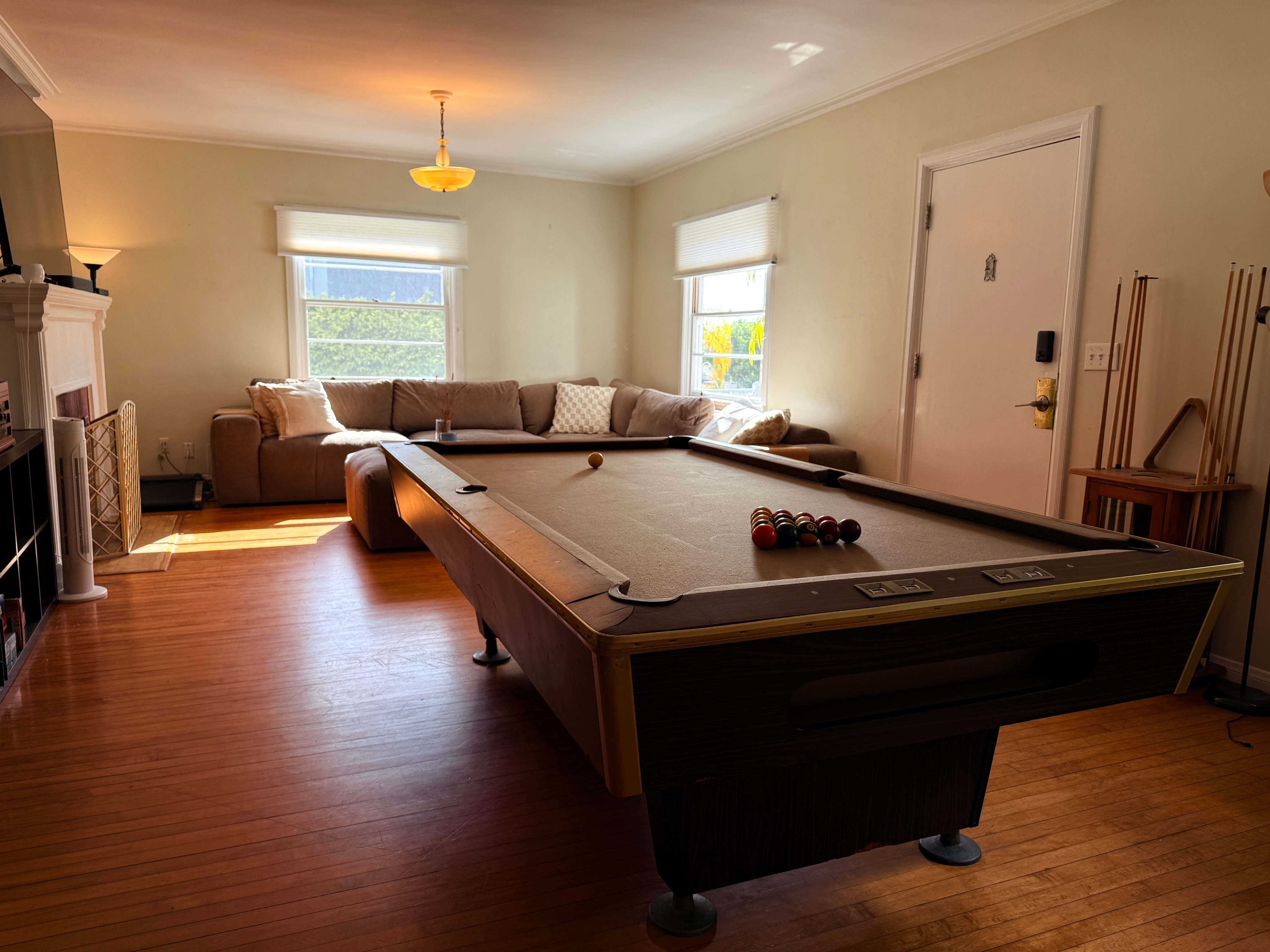 Historic 1908 Pacific Beach Home 4BR/2.5BA with Jacuzzi & Putting Green - Photo 6