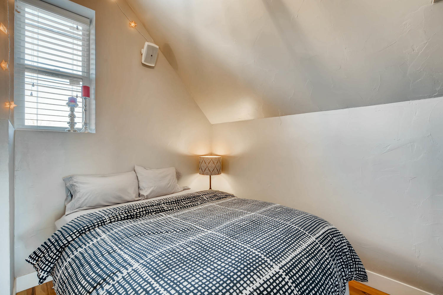 Cozy Carriage House | Big City Energy, Neighborhood Charm - Photo 5