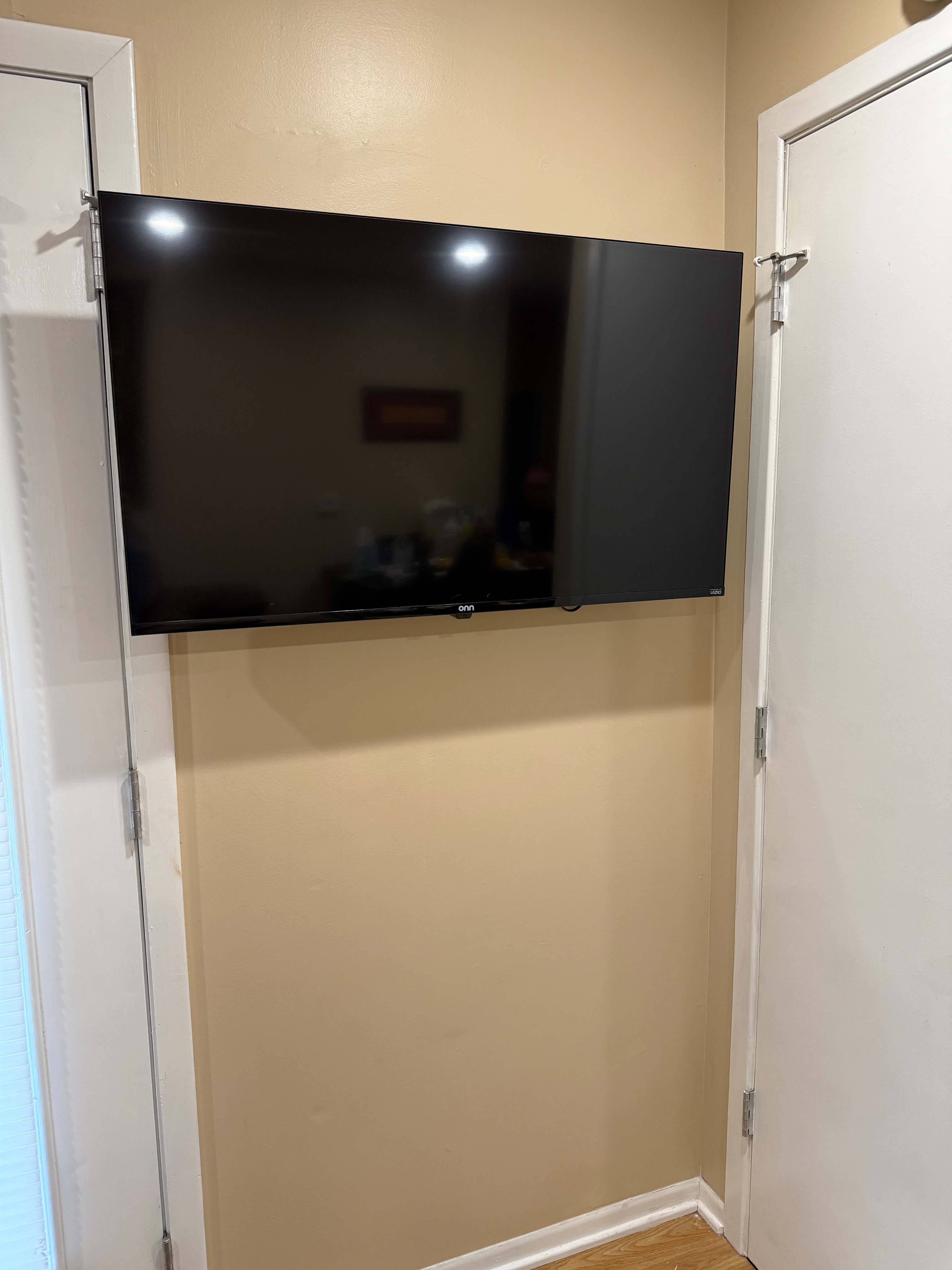 2 bedroom private entrance apartment - Photo 12