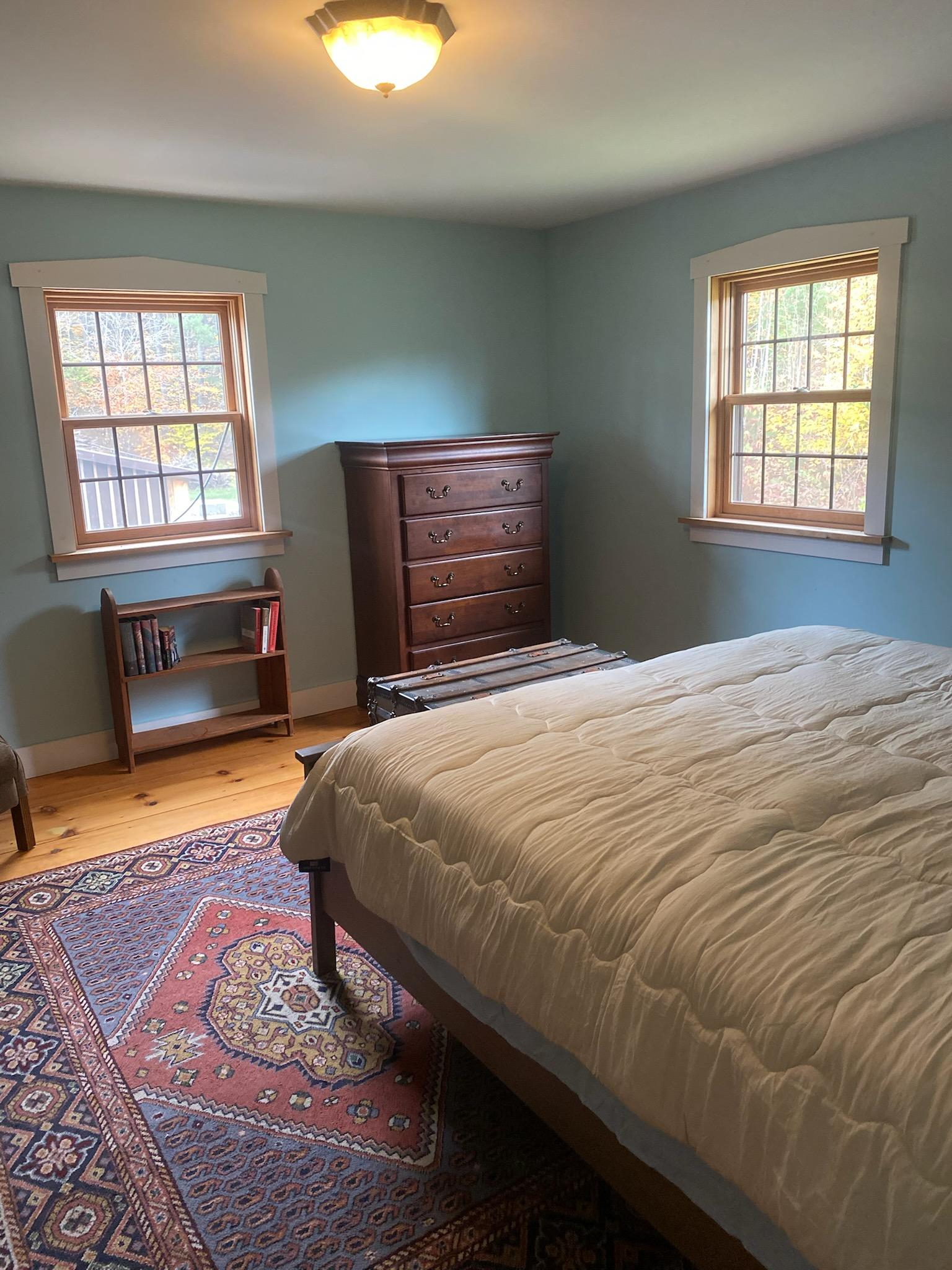 Spacious King Bedroom in a Peaceful Country Home w/ All Included - Photo 2