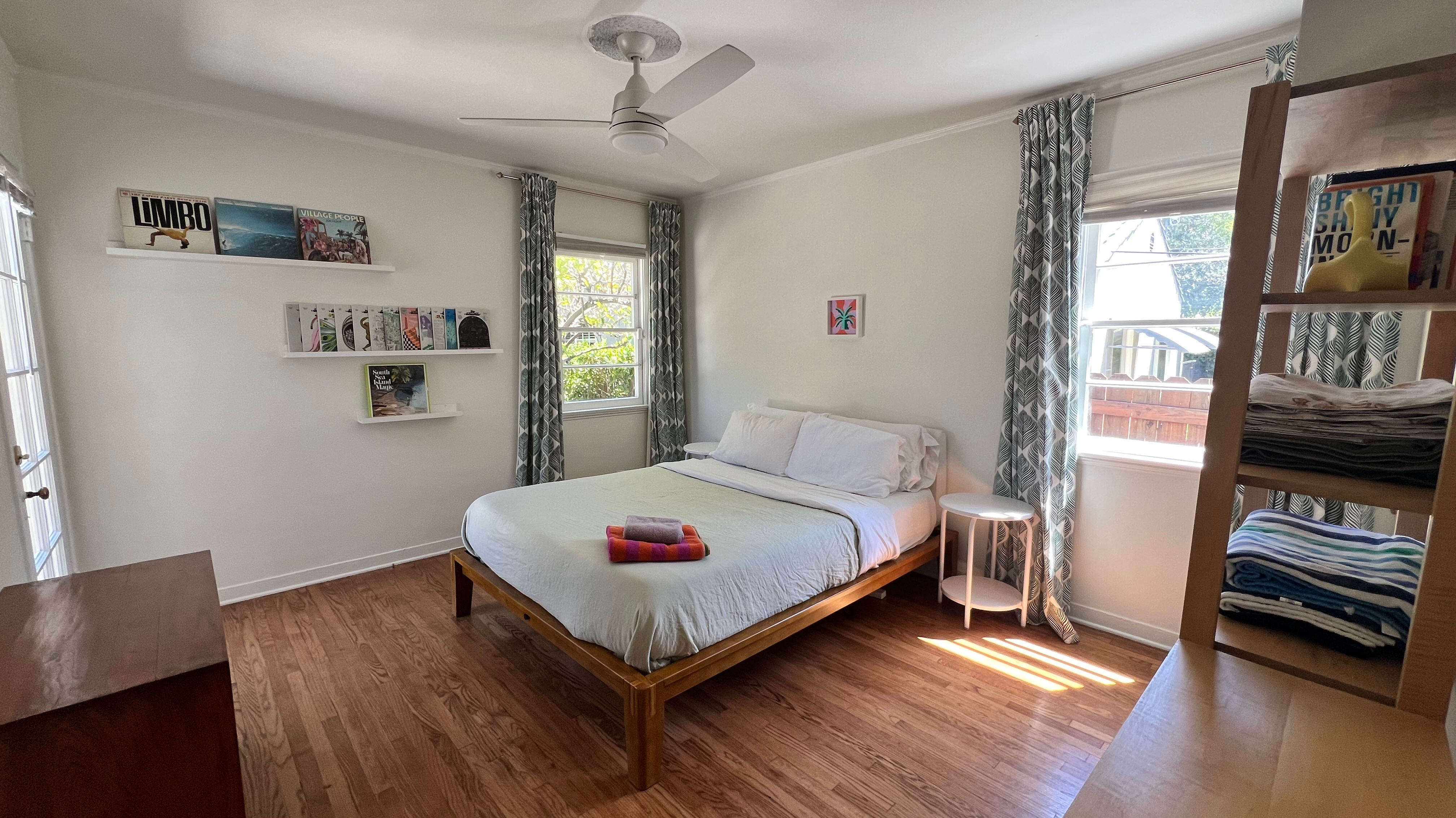 Charming 1940's Hillside Craftsman (1-3+ month rental, fully furnished) - Photo 4