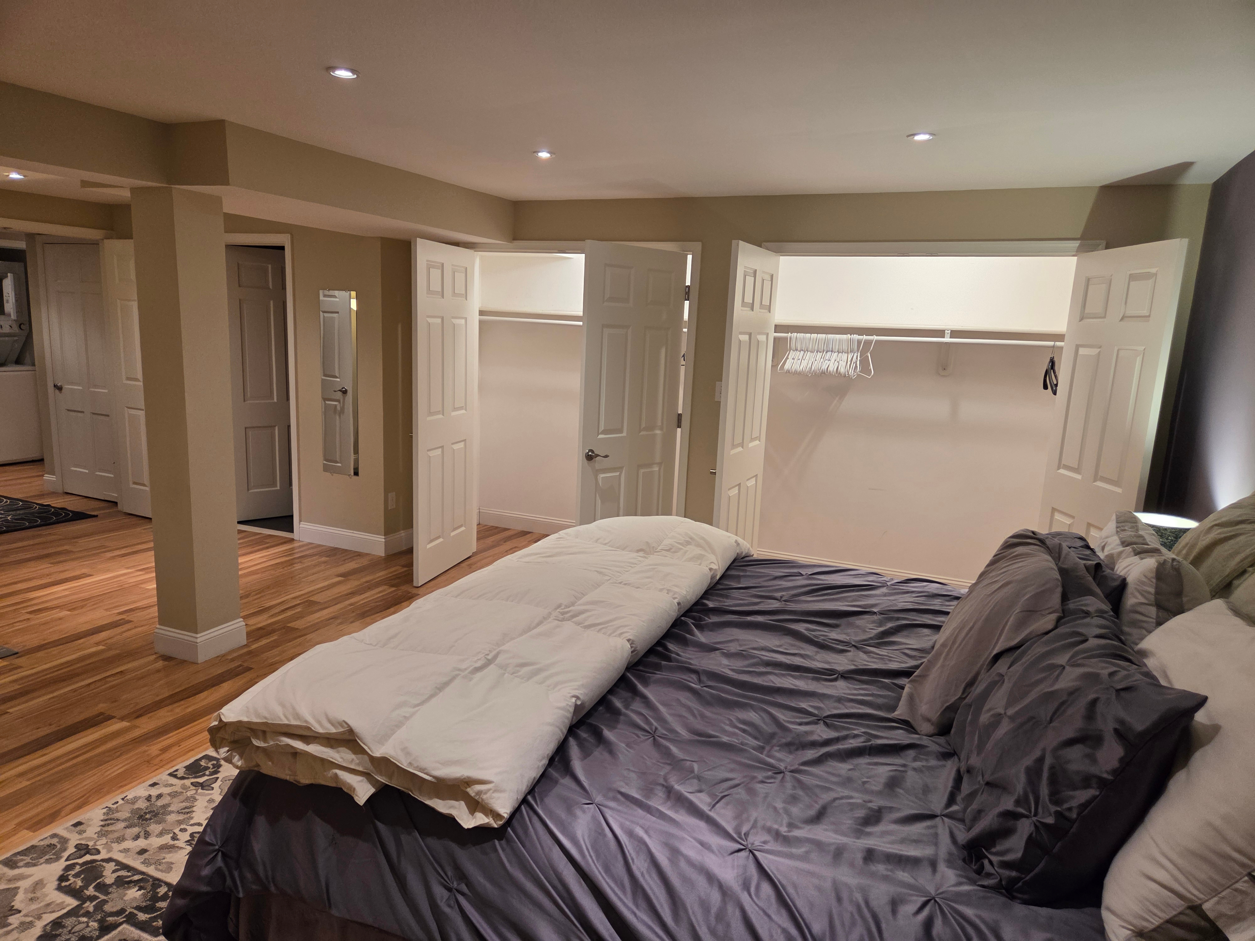 Location, Location, Location 2 Bed 2 Bath Fully Furnished Cottage - Photo 7