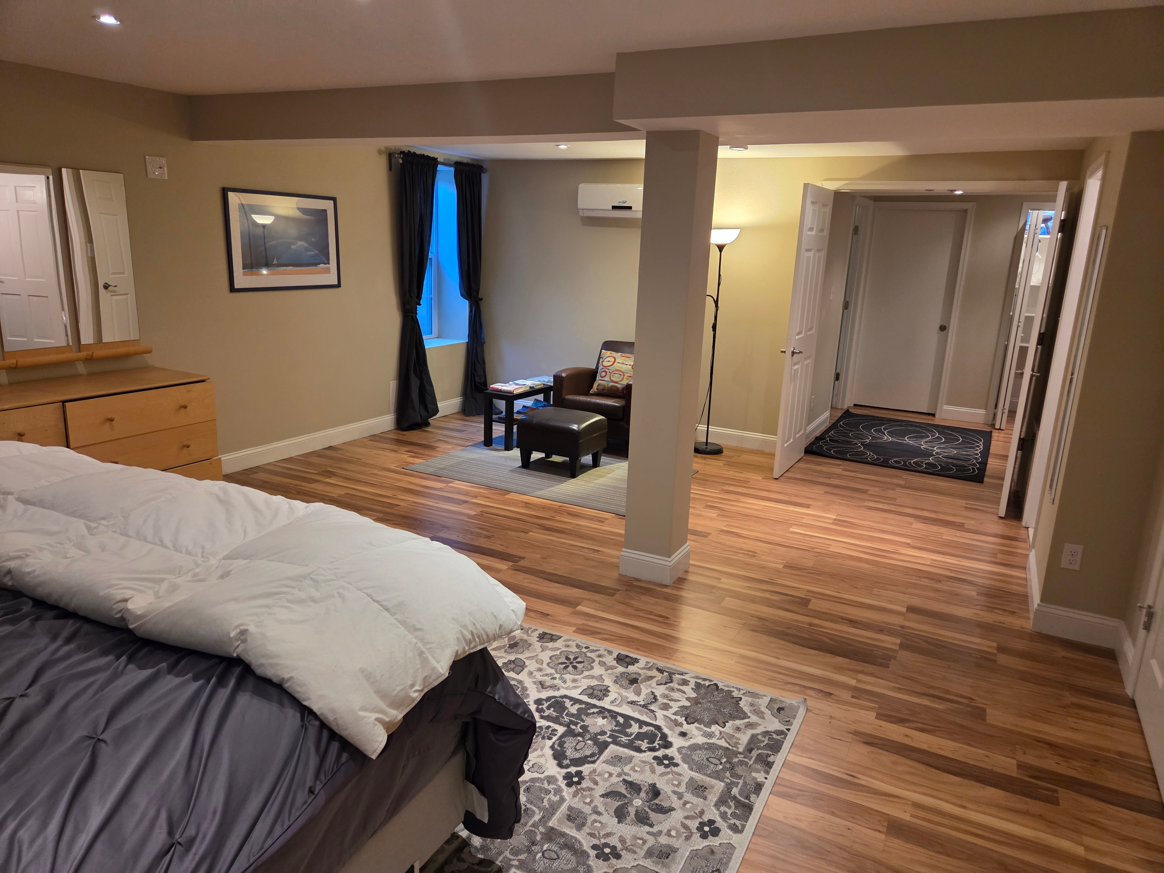 Location, Location, Location 2 Bed 2 Bath Fully Furnished Cottage - Photo 9