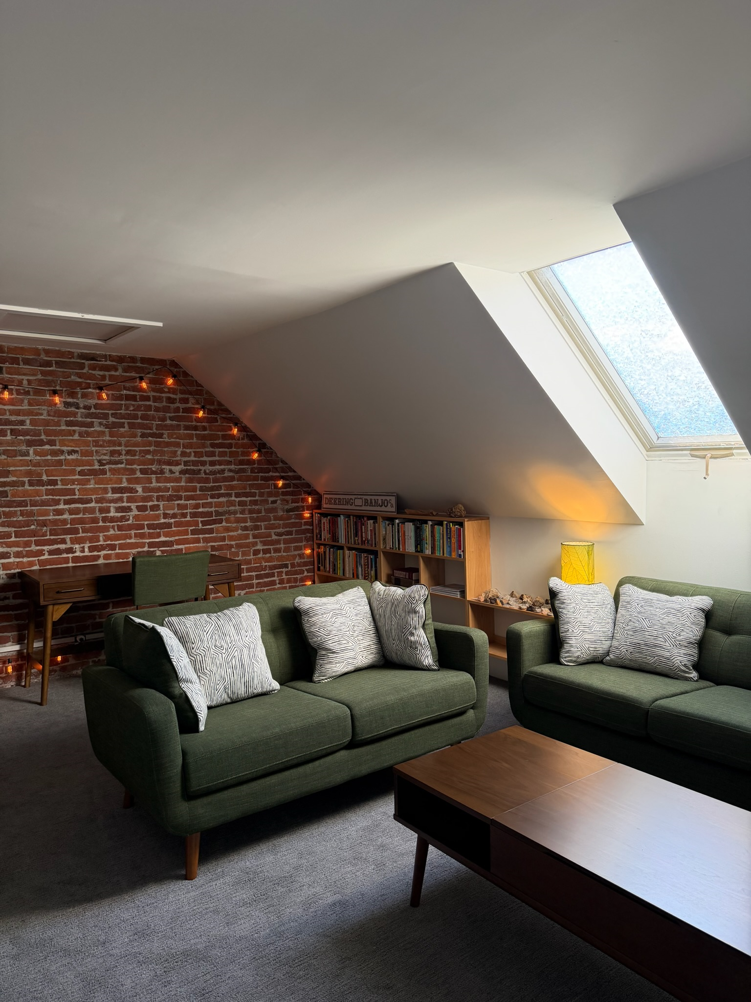 Third Floor Loft in Bright Colchester Two-Bedroom Condo - Photo 6