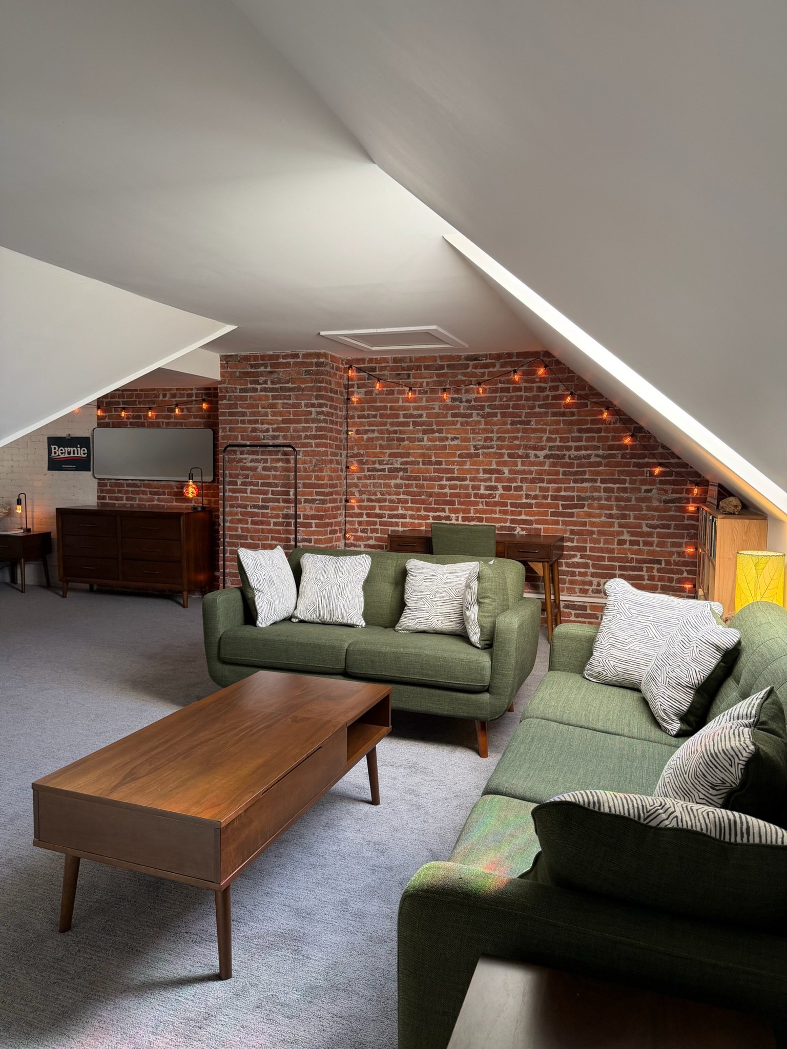 Third Floor Loft in Bright Colchester Two-Bedroom Condo - Photo 9