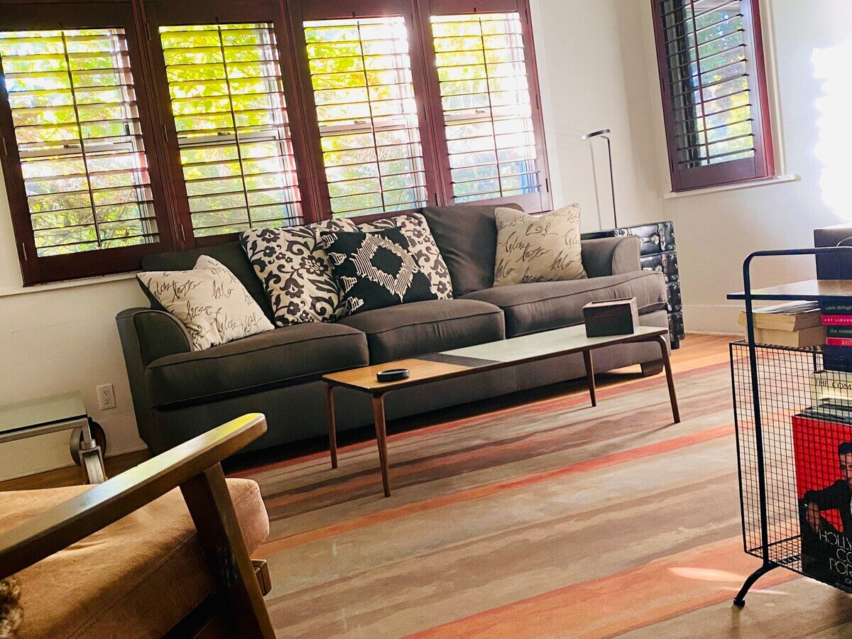 Private 1916 Garden Bungalow, 2BR, Central Hollywood, 30+ Nights - Photo 2