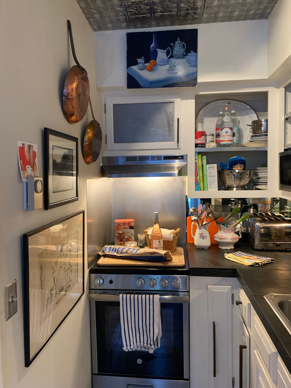 Downtown Designer Digs - Photo 2