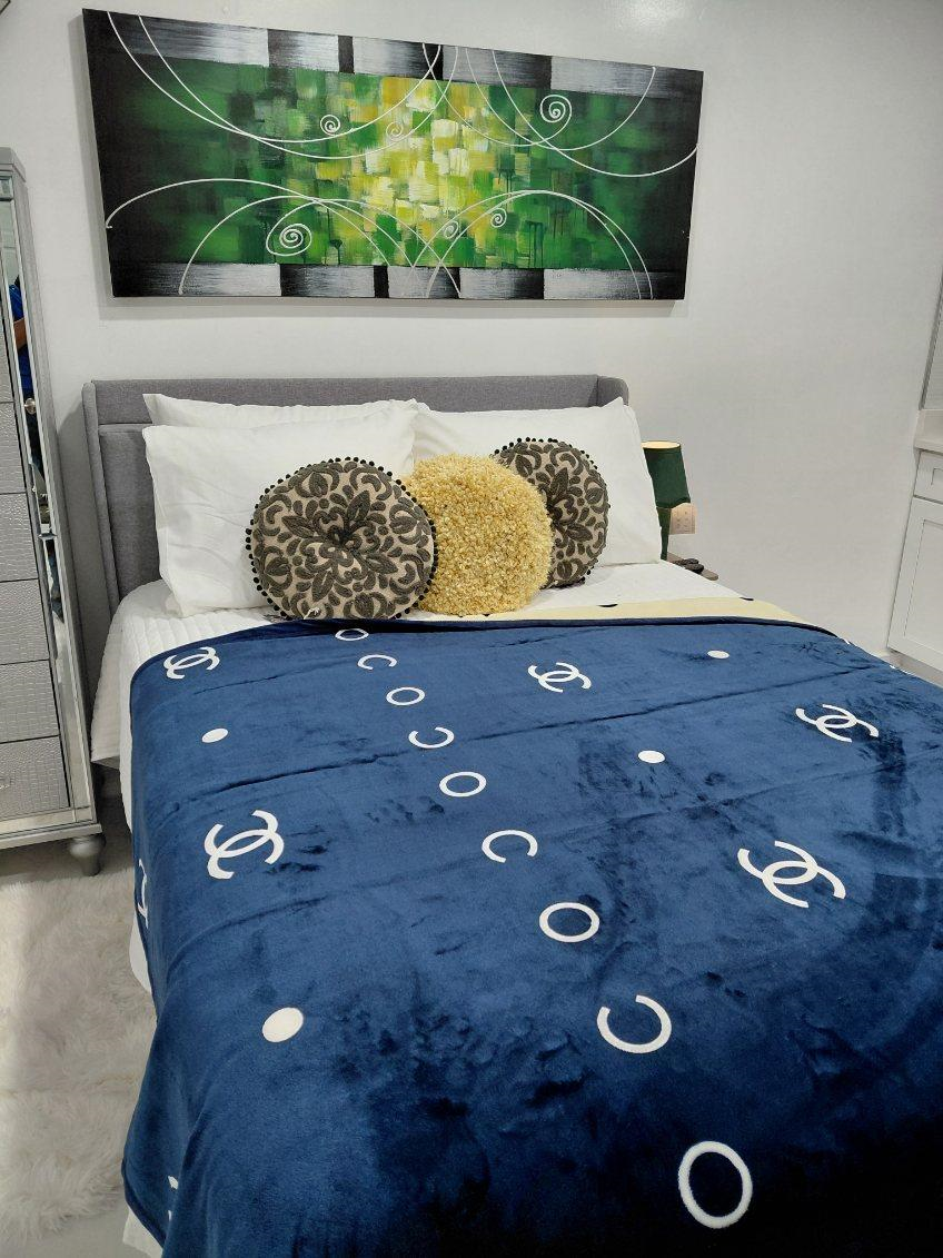 Private East New York Queen Suite Near Public Transit and Gateway Center Mall - Photo 1