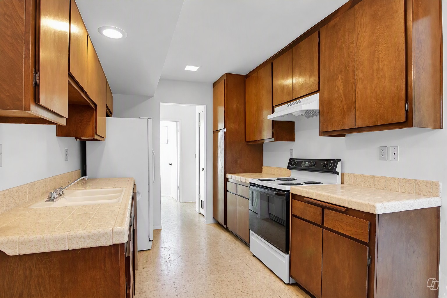 Charming Townhouse in Peaceful Setting - Photo 6