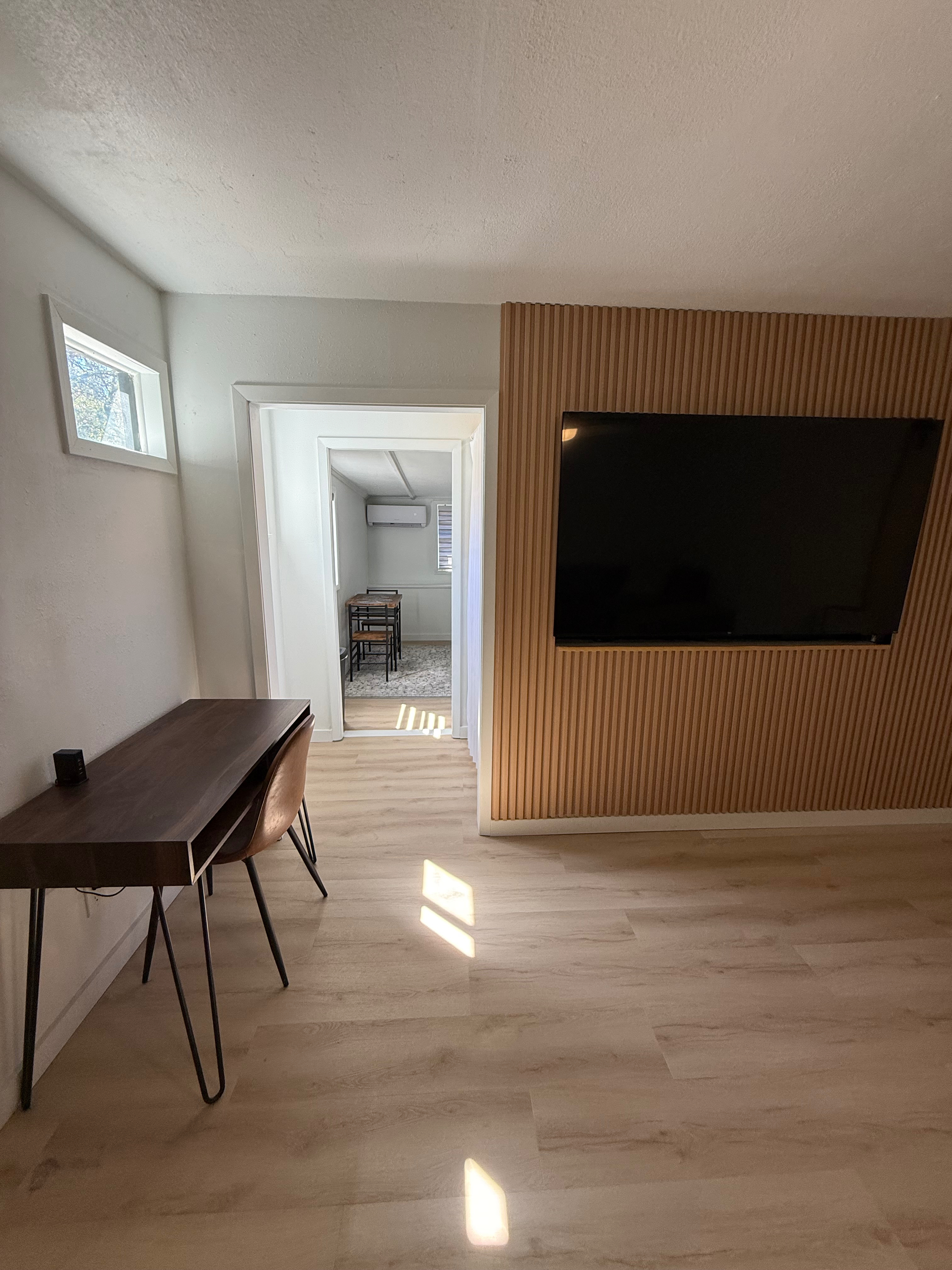 Modern Loft Apartment in Medical City - Photo 3