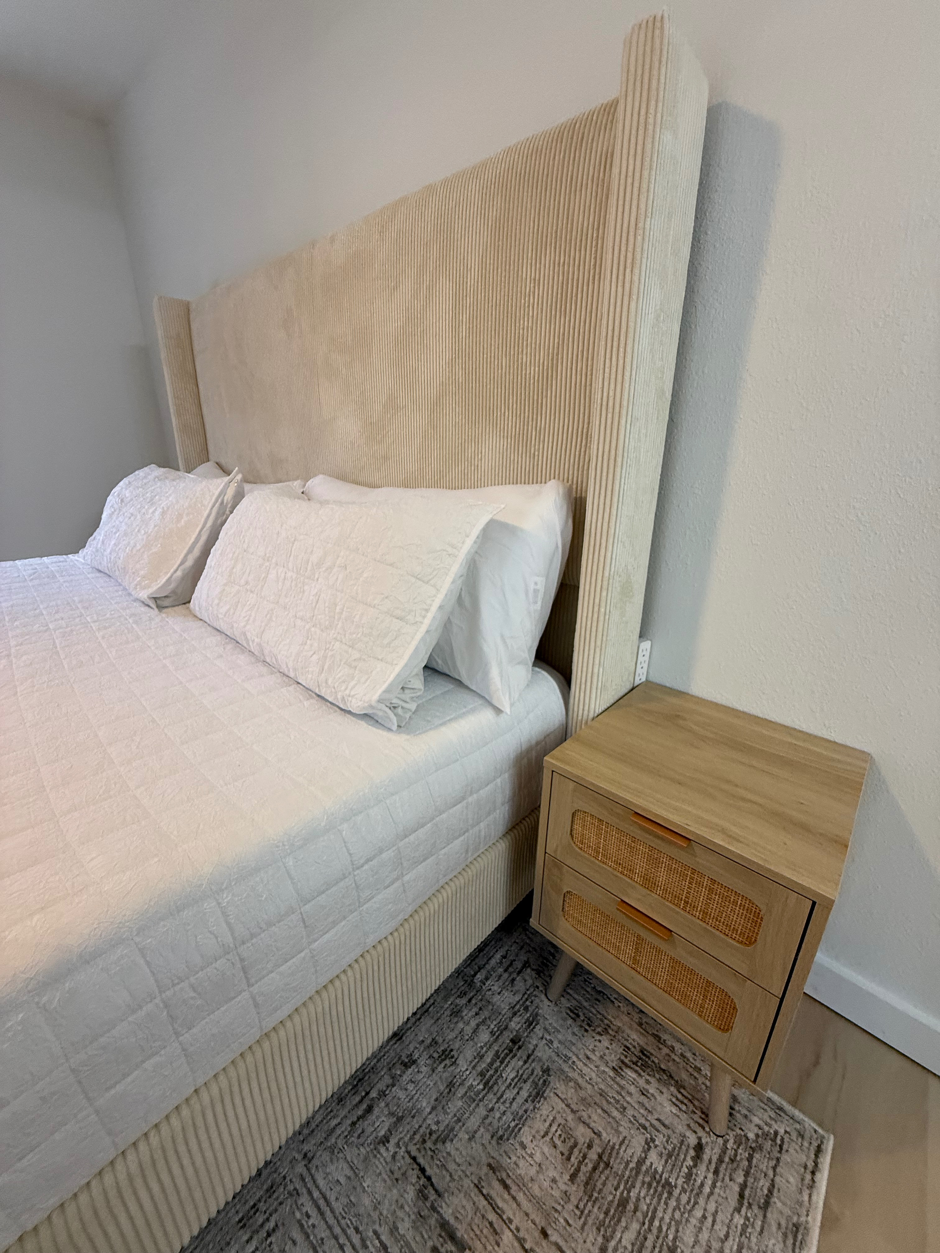 Modern Loft Apartment in Medical City - Photo 10