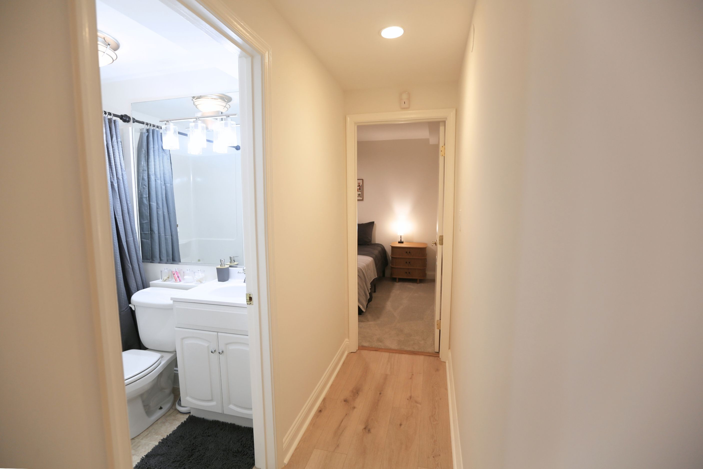 2Bd 1Ba Garden level apartment - Photo 8