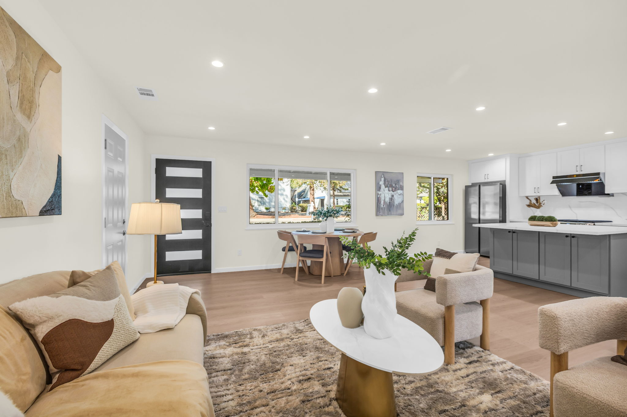 Completely Remodeled with BRAND-NEW Addition 5BD/3BA Luxury Living with ALL-NEW Premium Appliances/AC/Central Heating - Photo 3