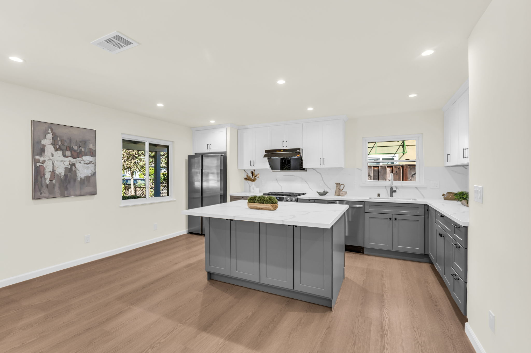 Completely Remodeled with BRAND-NEW Addition 5BD/3BA Luxury Living with ALL-NEW Premium Appliances/AC/Central Heating - Photo 5