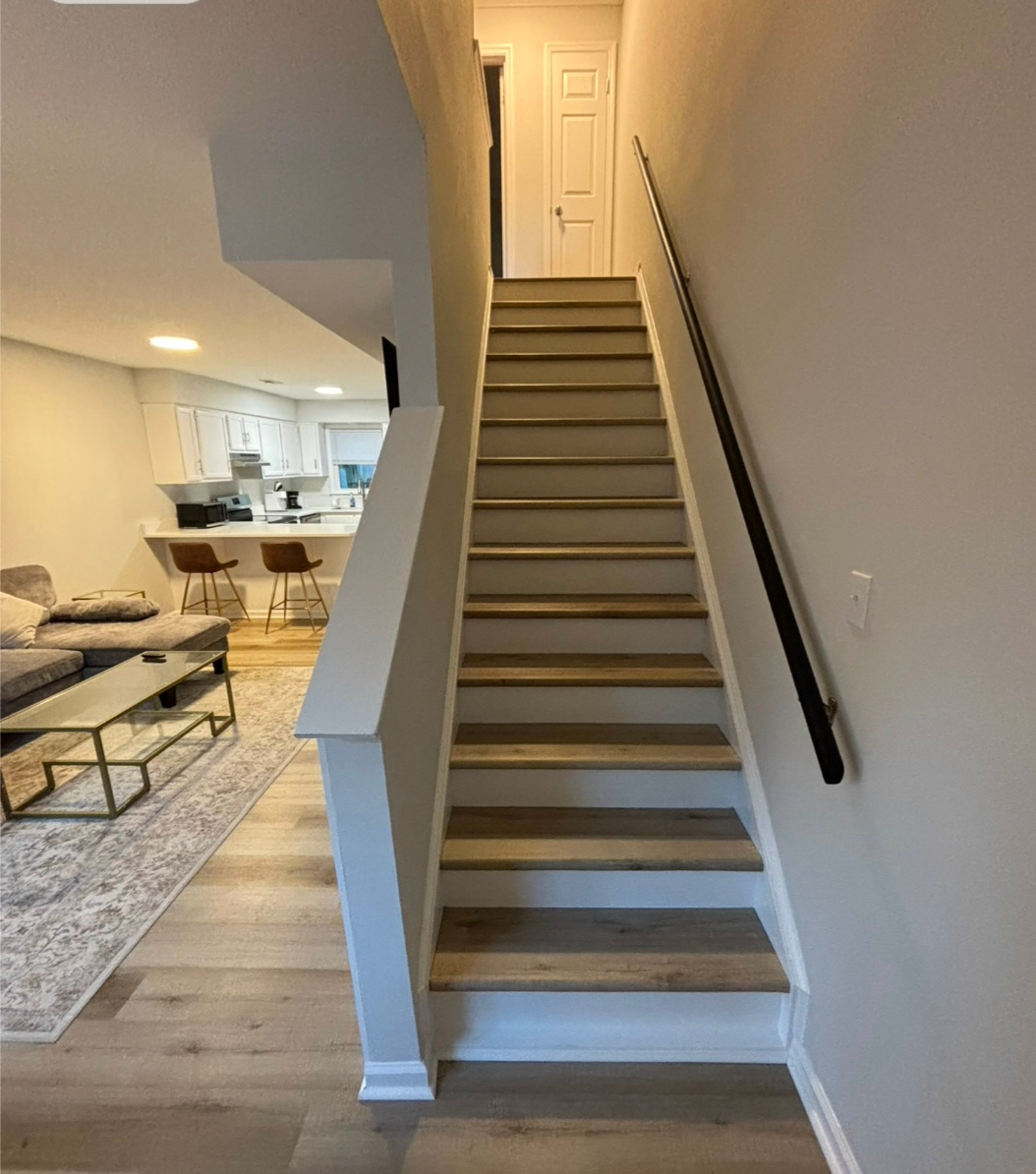 SHORT TERM RENTAL AVAILABLE-GREAT LOCATION - QUIET AREA- VERY CLEAN & REASONABLY-PRICED - Photo 2