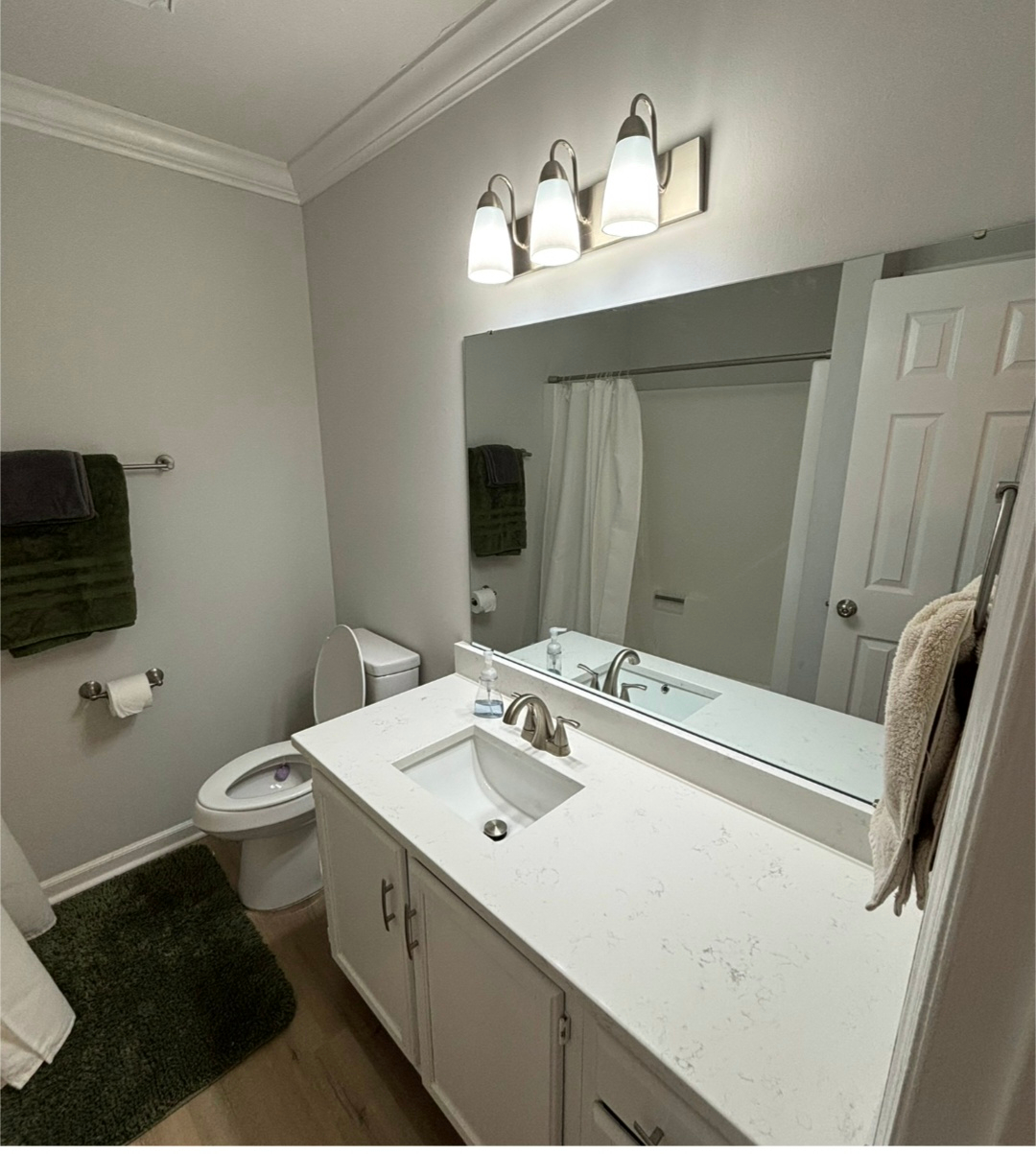 SHORT TERM RENTAL AVAILABLE-GREAT LOCATION - QUIET AREA- VERY CLEAN & REASONABLY-PRICED - Photo 7