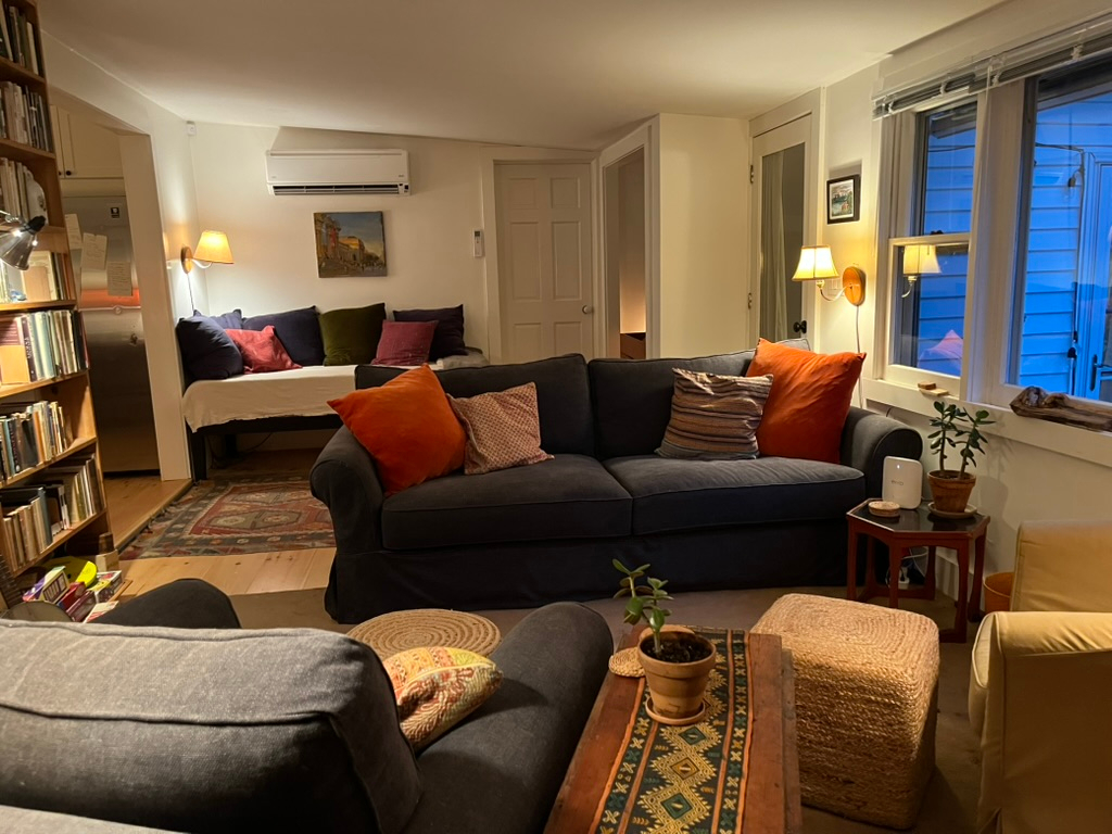 Charming 3 Bedroom House on Quiet Road with Woodburning Stove & Baby Grand Piano - Photo 1