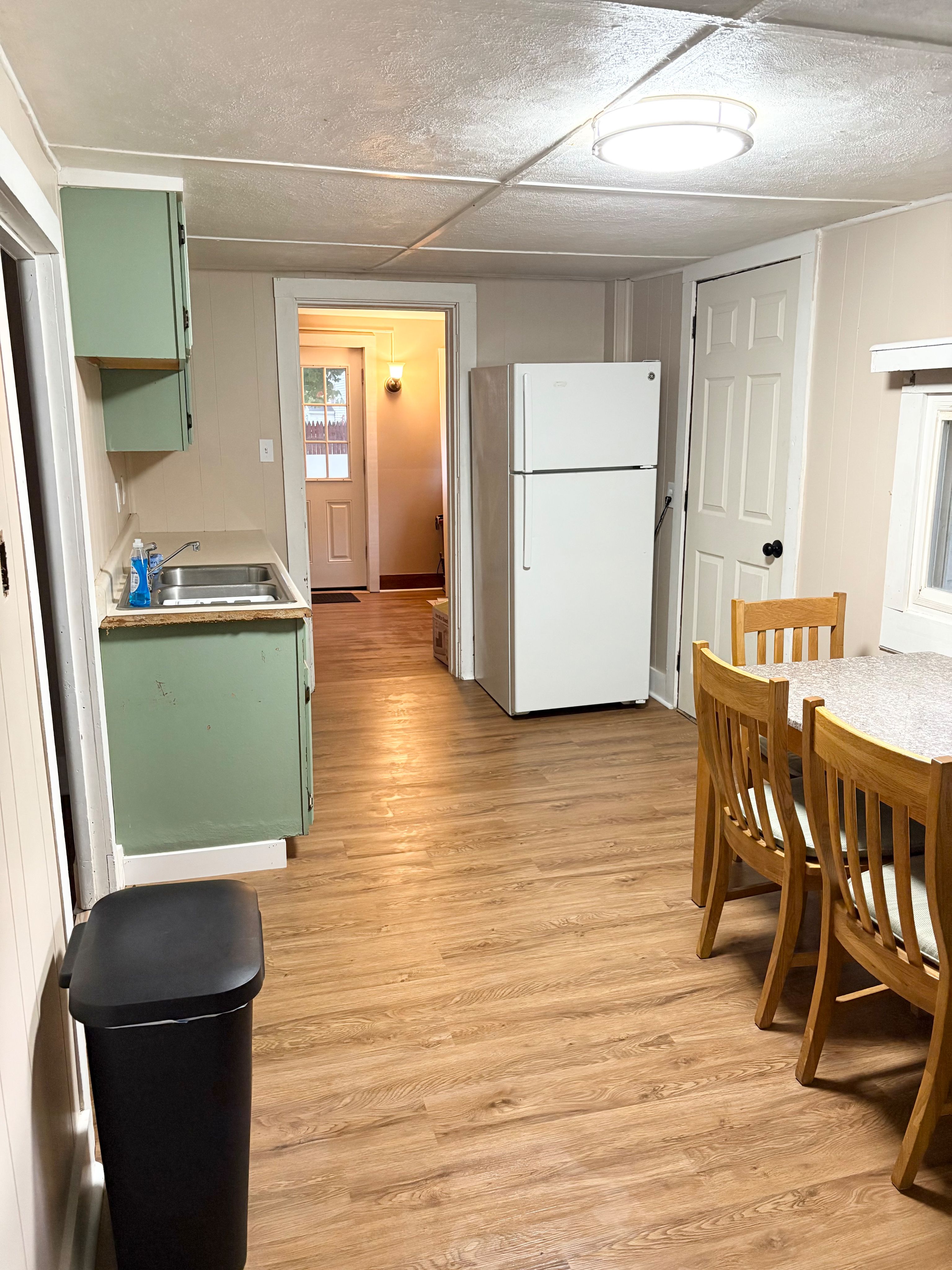 2 bedroom house - Photo 2