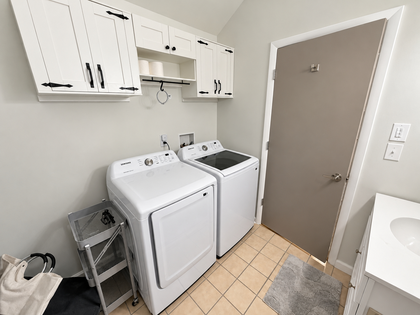 Furnished 1-Bedroom Retreat | Utilities Included - Photo 6
