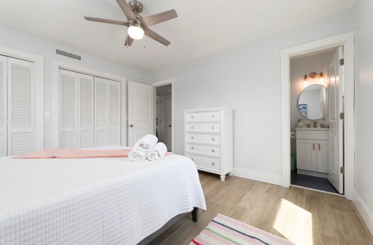 Furnished 2BR/2BA Upstairs Unit Steps from Neptune Beach - Photo 9