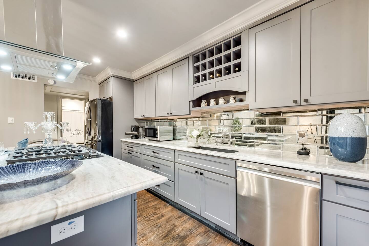 Lovely One-Bedroom with Private Patio - Photo 4