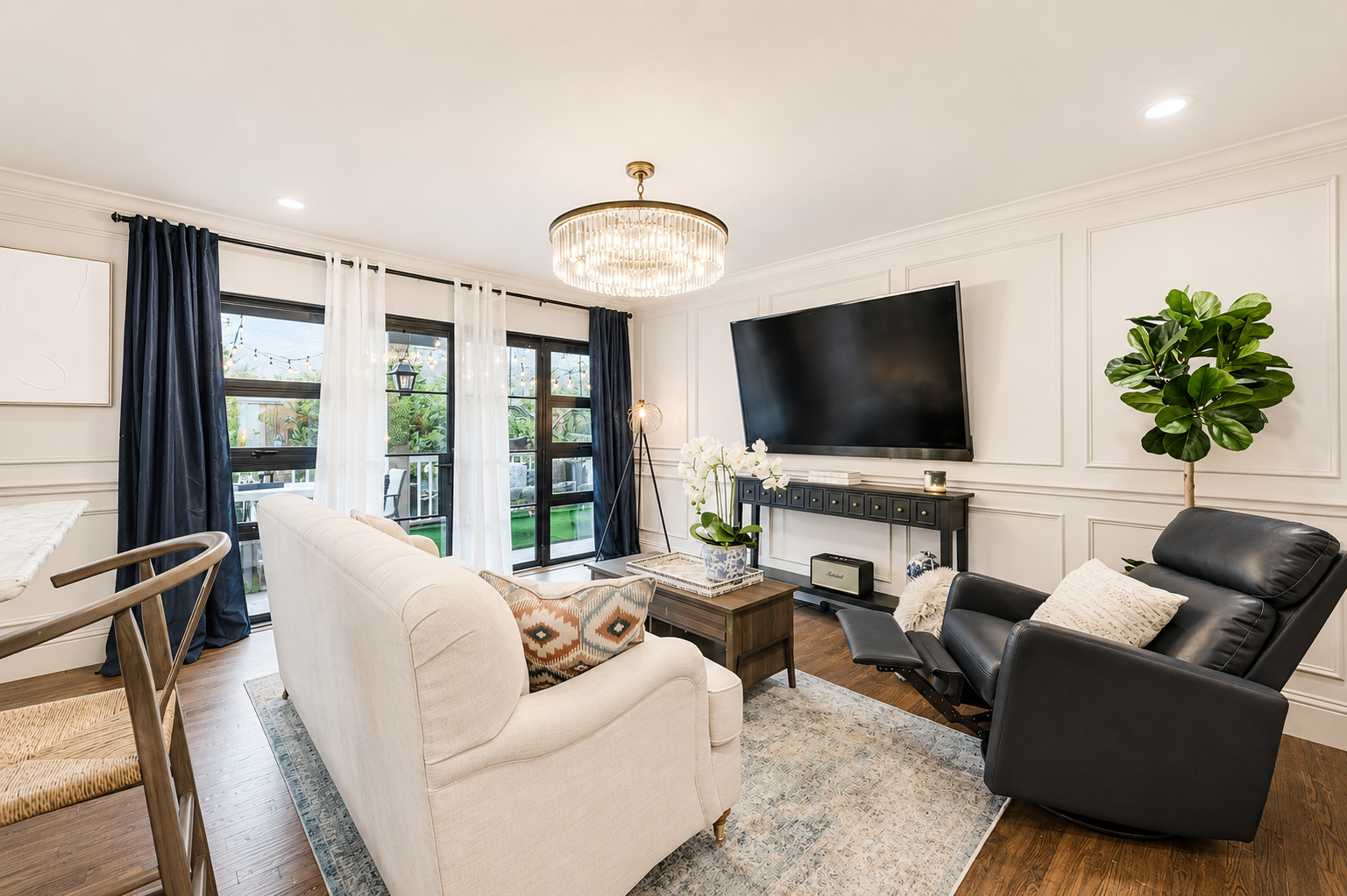 Lovely One-Bedroom with Private Patio
