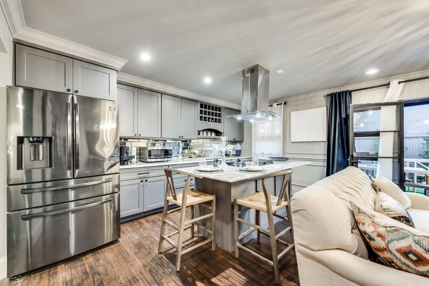 Lovely One-Bedroom with Private Patio - Photo 11