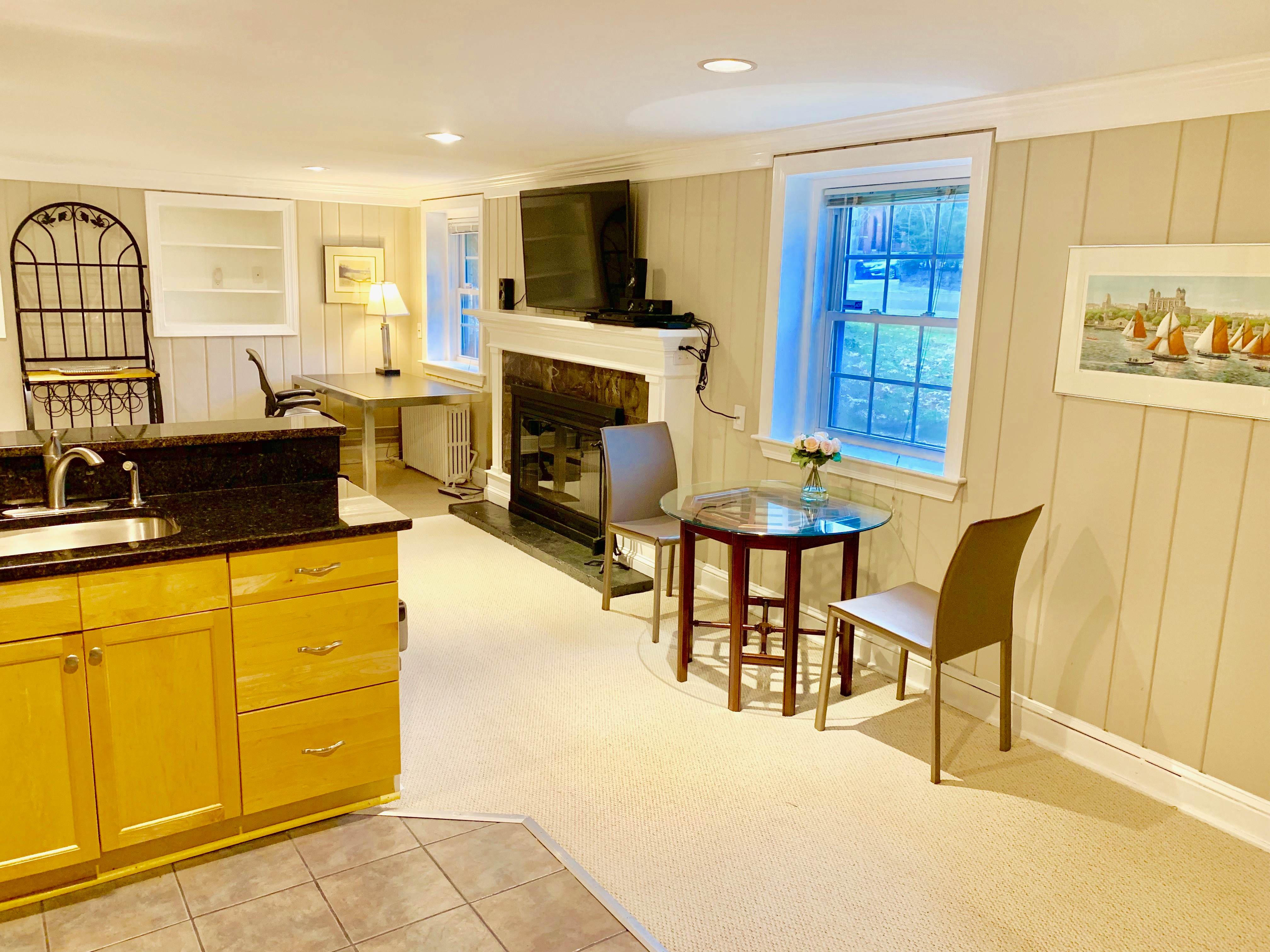 One Bedroom 3 to 12 Months Lease, PATIO, PARKING, FREE UTILITIES, WI-FI - Photo 6