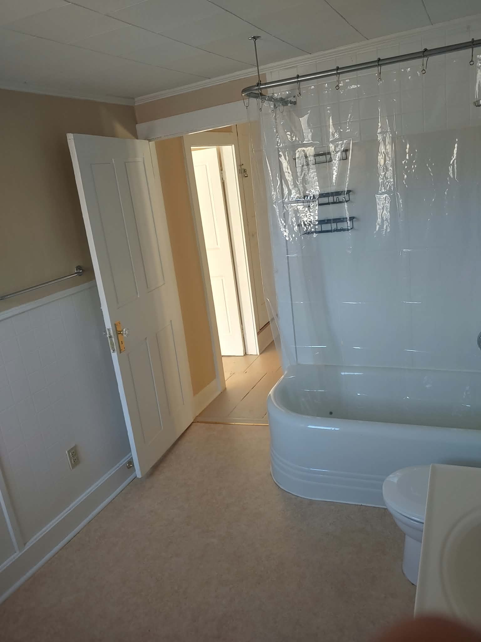 Perfect downtown Brandon lodging with easy commute to Rutland or Middlebury! - Photo 6