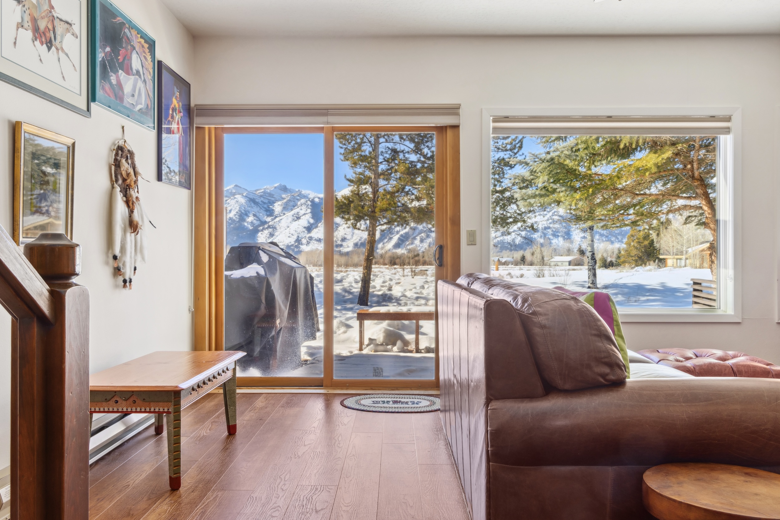 Jackson Hole Furnished 3BR/3.5BA Townhome | Teton Views, 15 Min to Downtown & St. Johns Health - Photo 3
