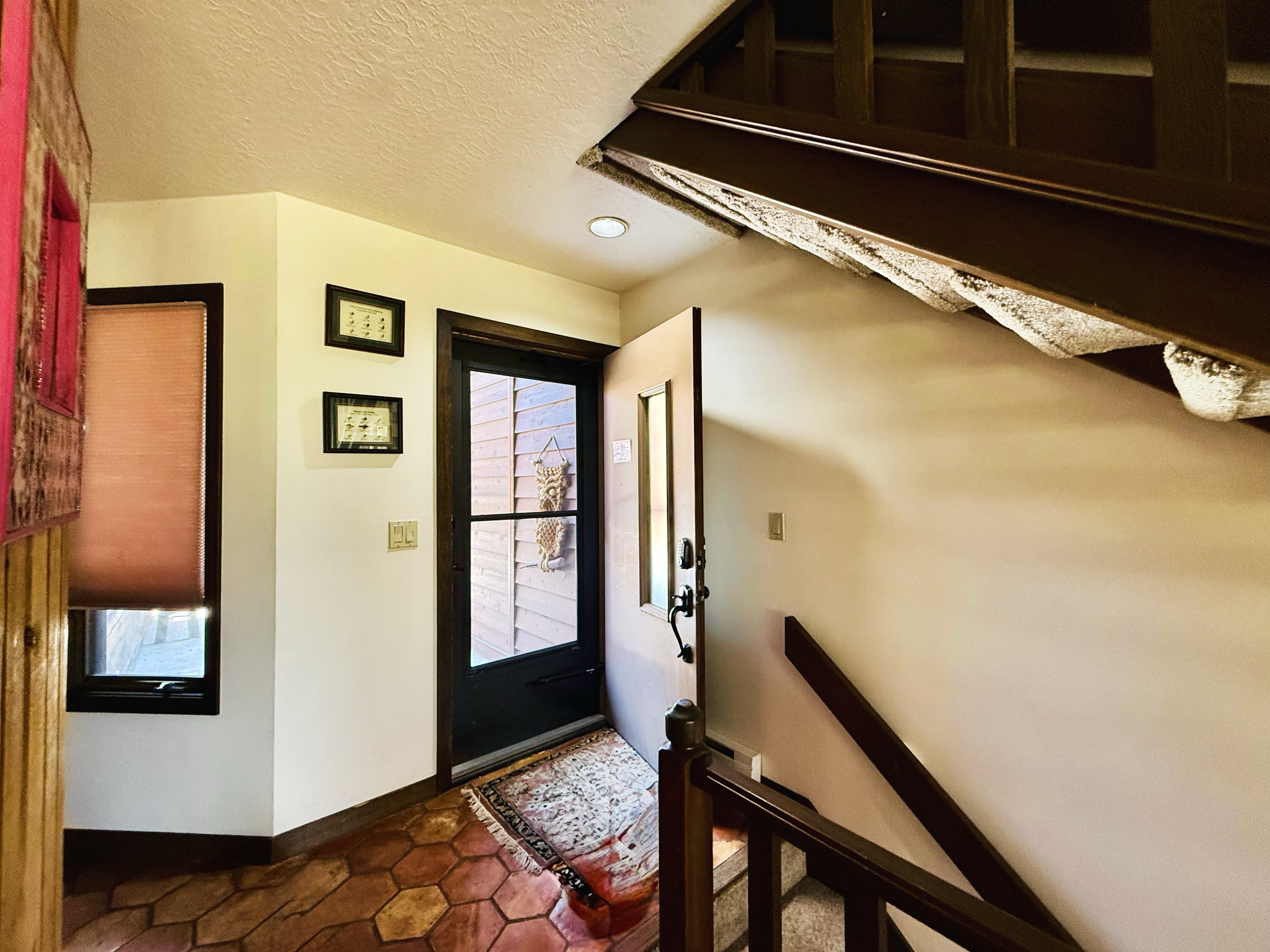 Jackson Hole Furnished 3BR/3.5BA Townhome | Teton Views, 15 Min to Downtown & St. Johns Health - Photo 11