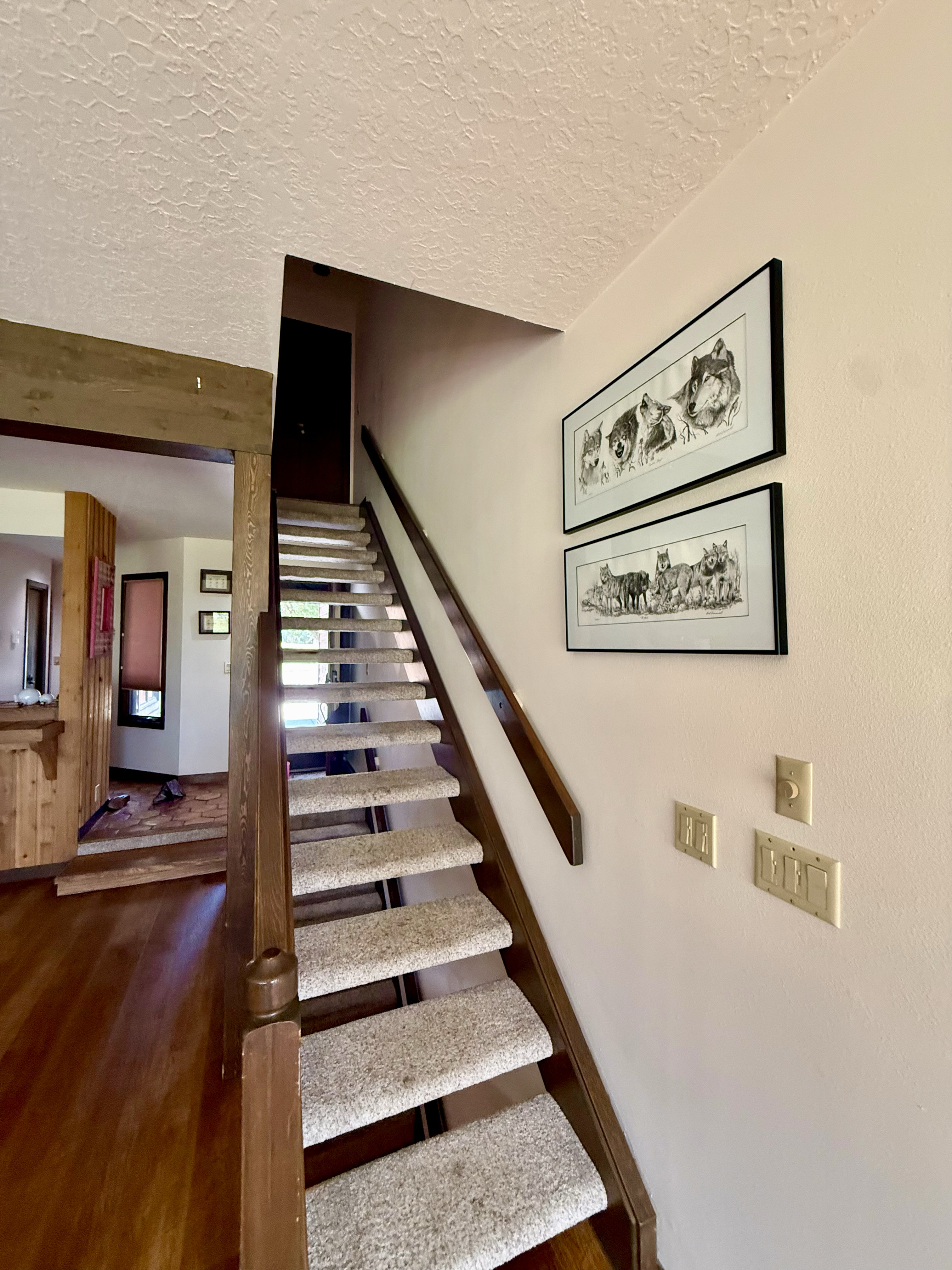 Jackson Hole Furnished 3BR/3.5BA Townhome | Teton Views, 15 Min to Downtown & St. Johns Health - Photo 12