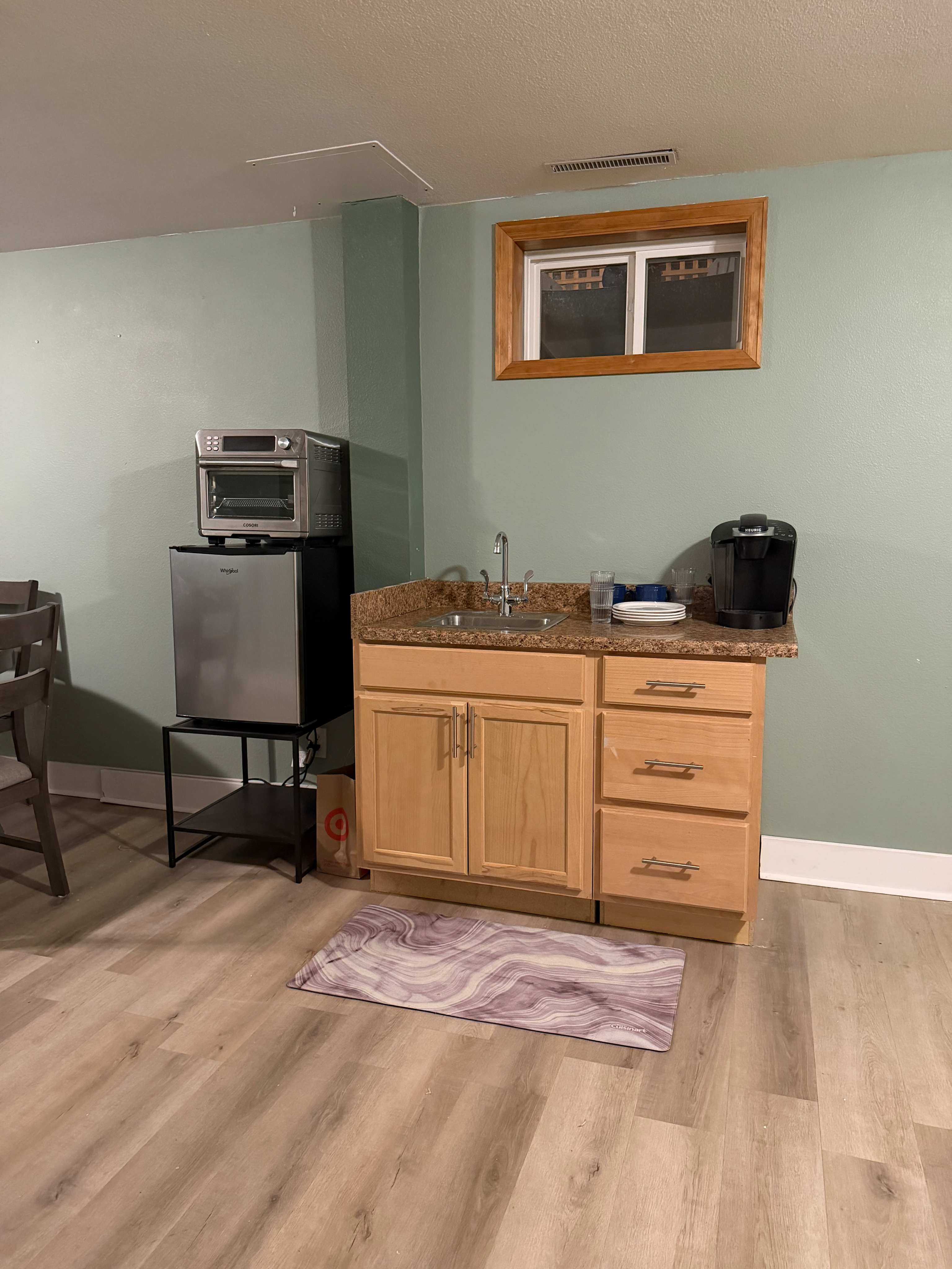 Entire lower level - Bedroom, living, kitchenette and bathroom! - Photo 7