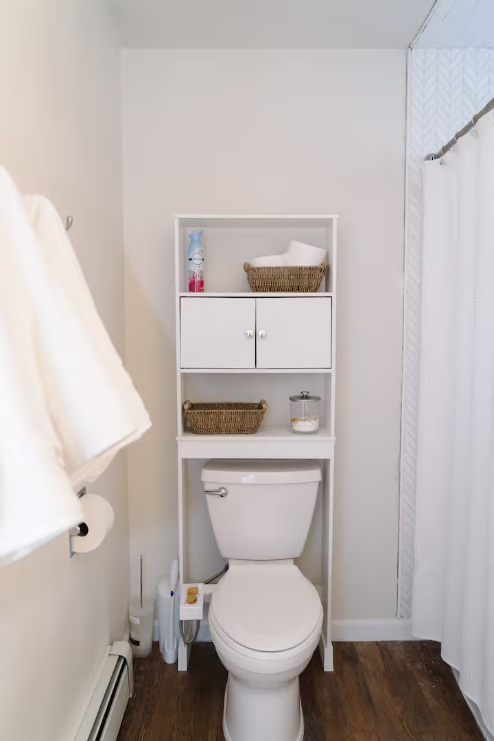 Updated 2BR Home | Walk to Downtown | 1 Mile to Hospital - Photo 7
