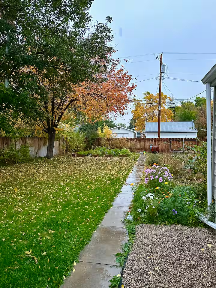 Updated 2BR Home | Walk to Downtown | 1 Mile to Hospital - Photo 6
