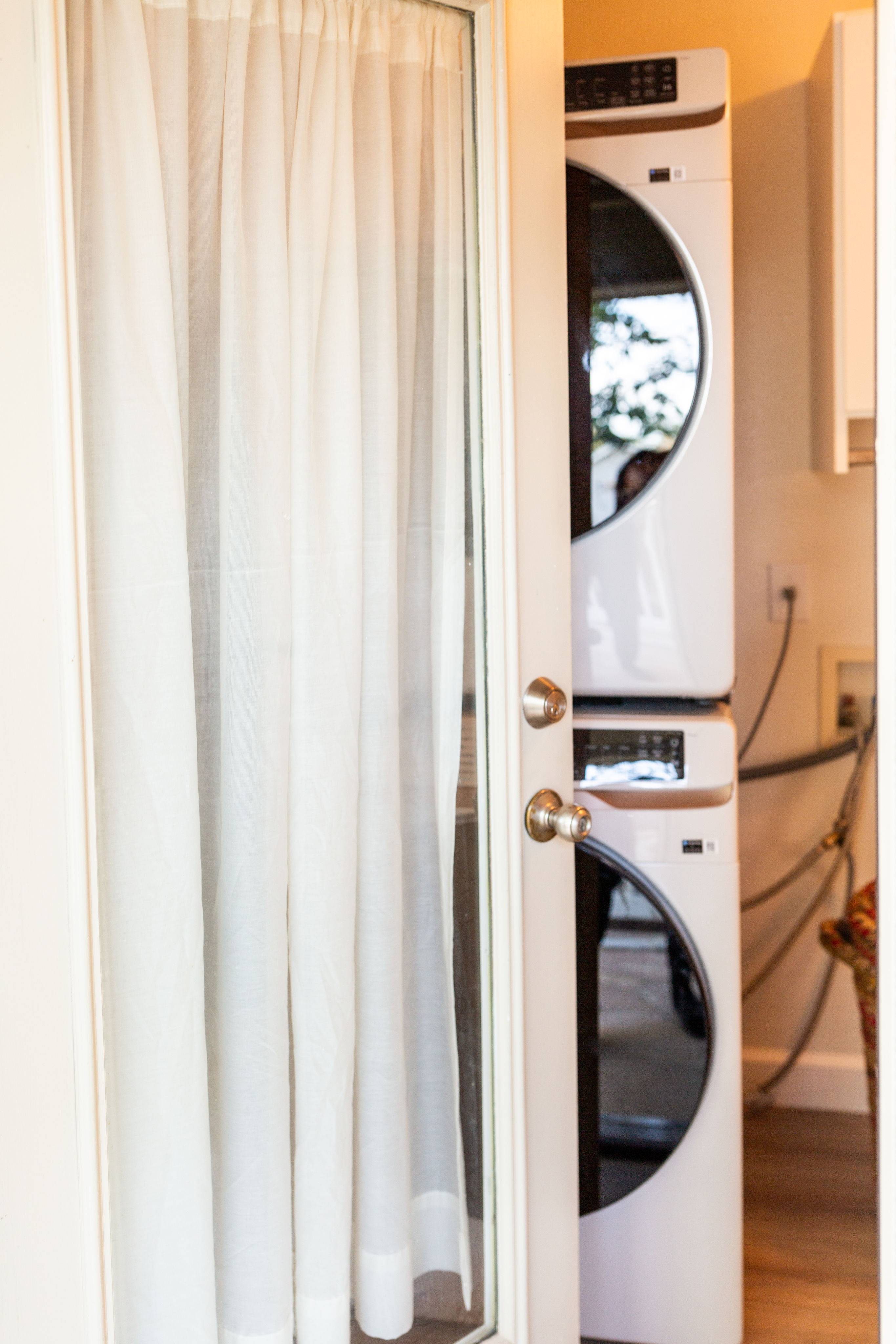Private Entrance King Suite + Private Bath, Living Room & Patio - Photo 8
