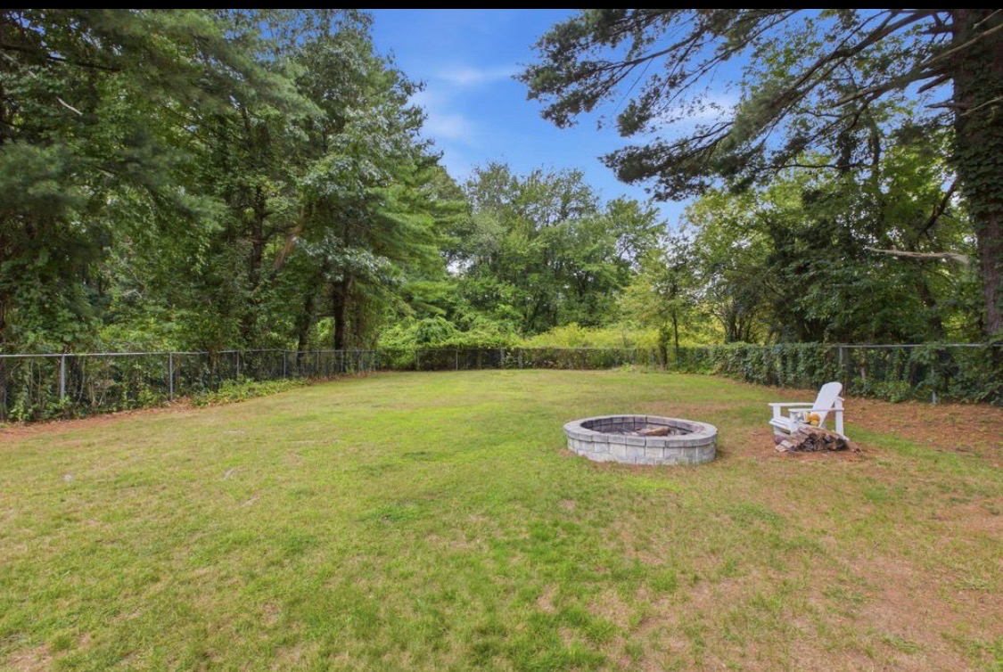 Furnished Private Room near Lahey Hospital - Quiet Owner-Occupied Home, All Utilities Included - Photo 7