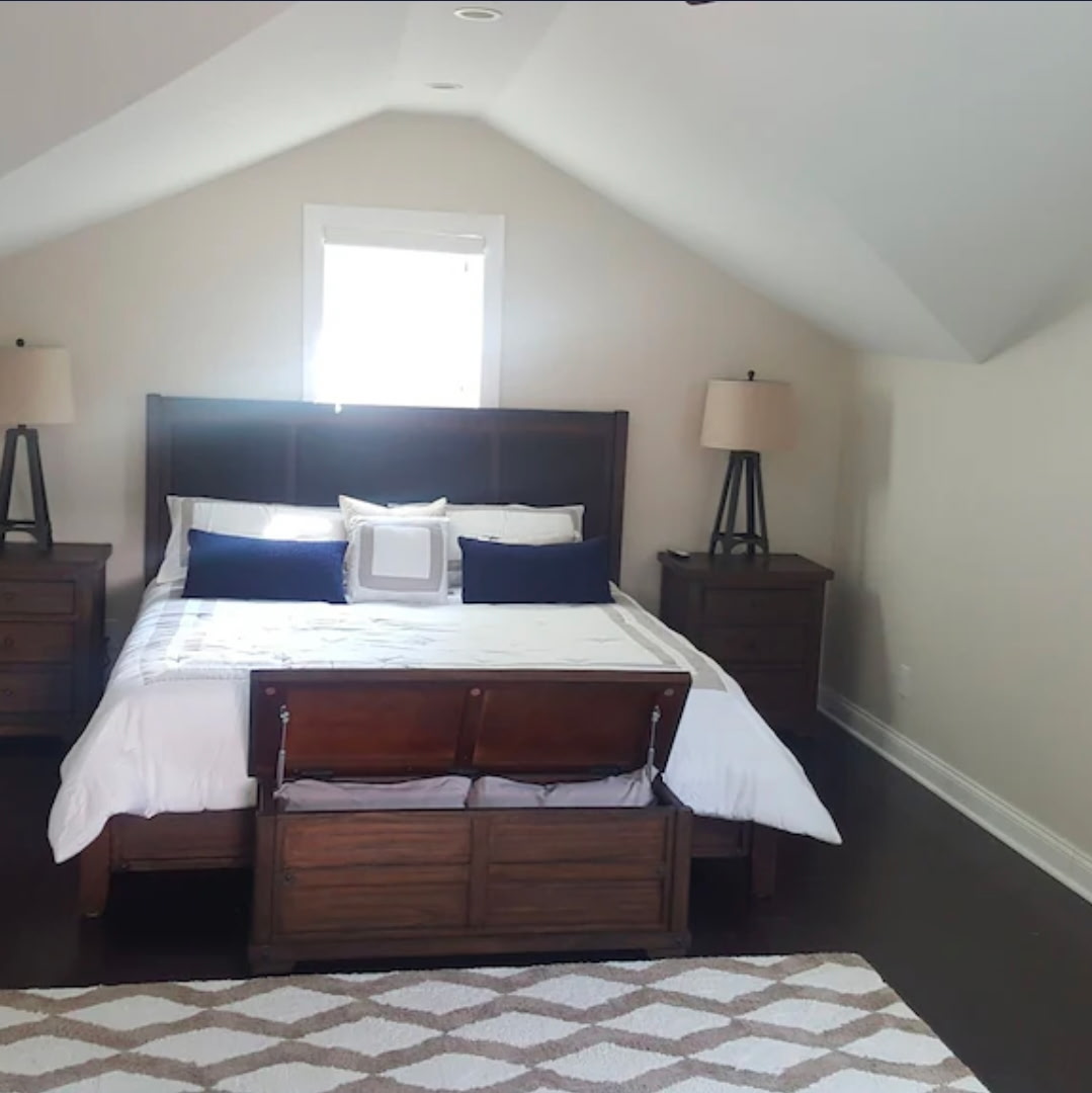 Spacious updated home, centrally located.. - Photo 9