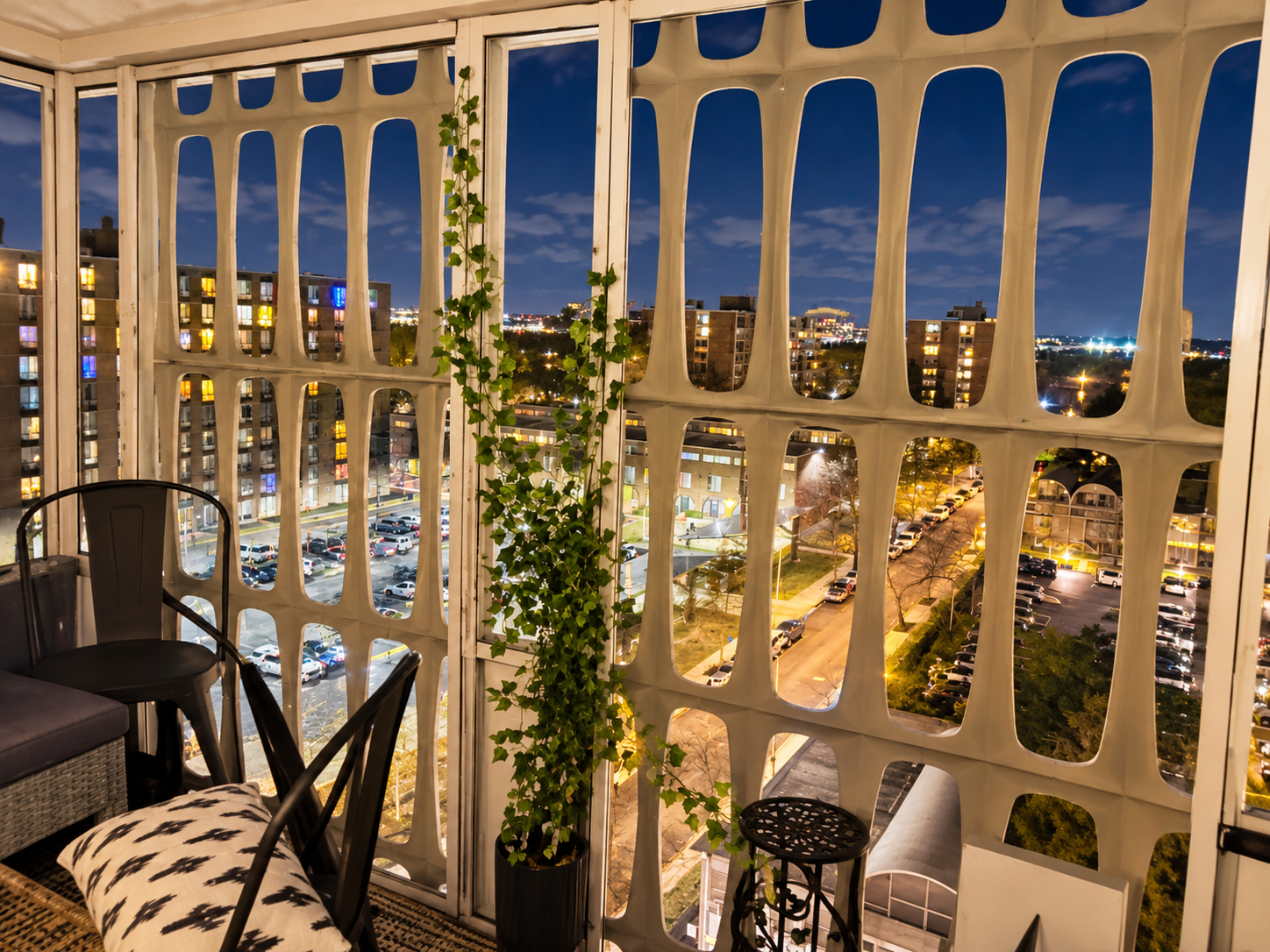 Top-Floor DC Studio | Monument Views, Wharf Waterfront & Metro at Your Doorstep - Photo 9