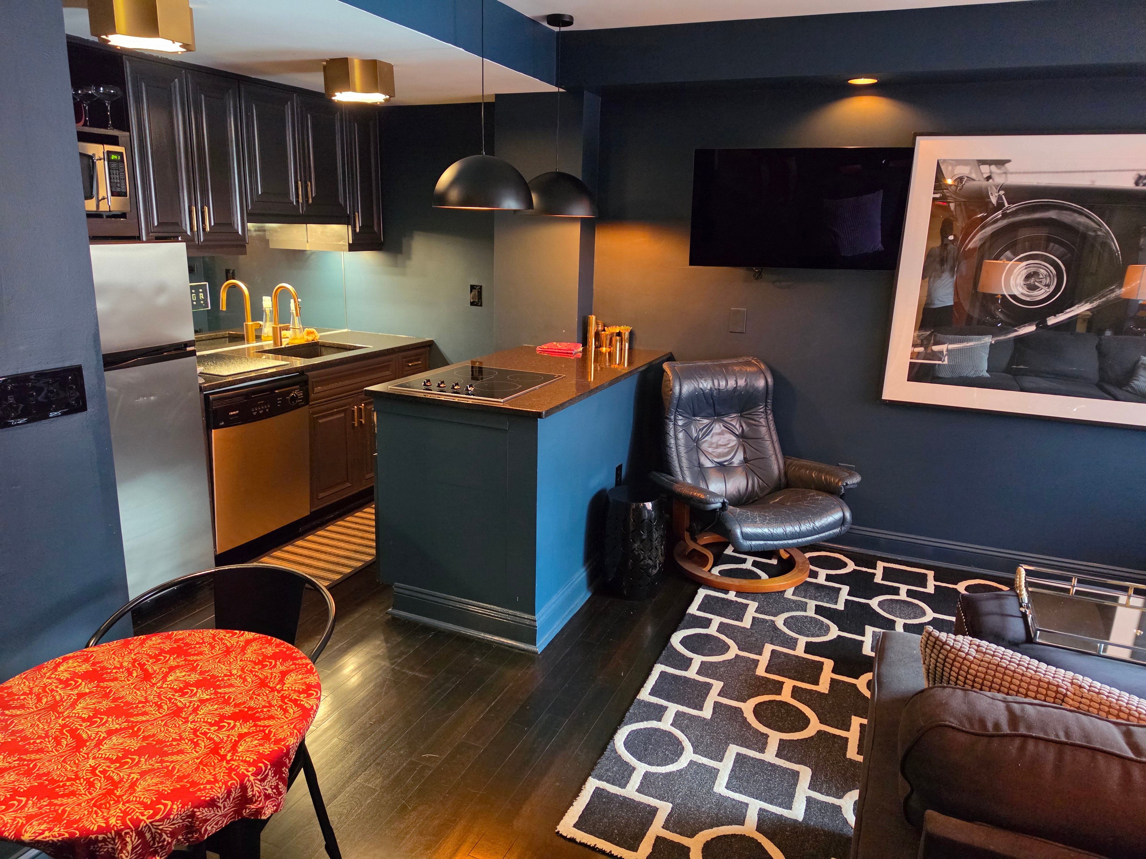 Not Your Average DC Retreat | Legislator-Owned, Designer-Styled & All the Perks - Photo 1