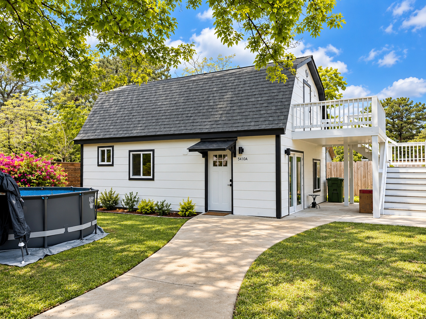 Beachy Barn: Remodeled 2BR/2BA w/ Private Yard & Pool, 10 Min to Wrightsville