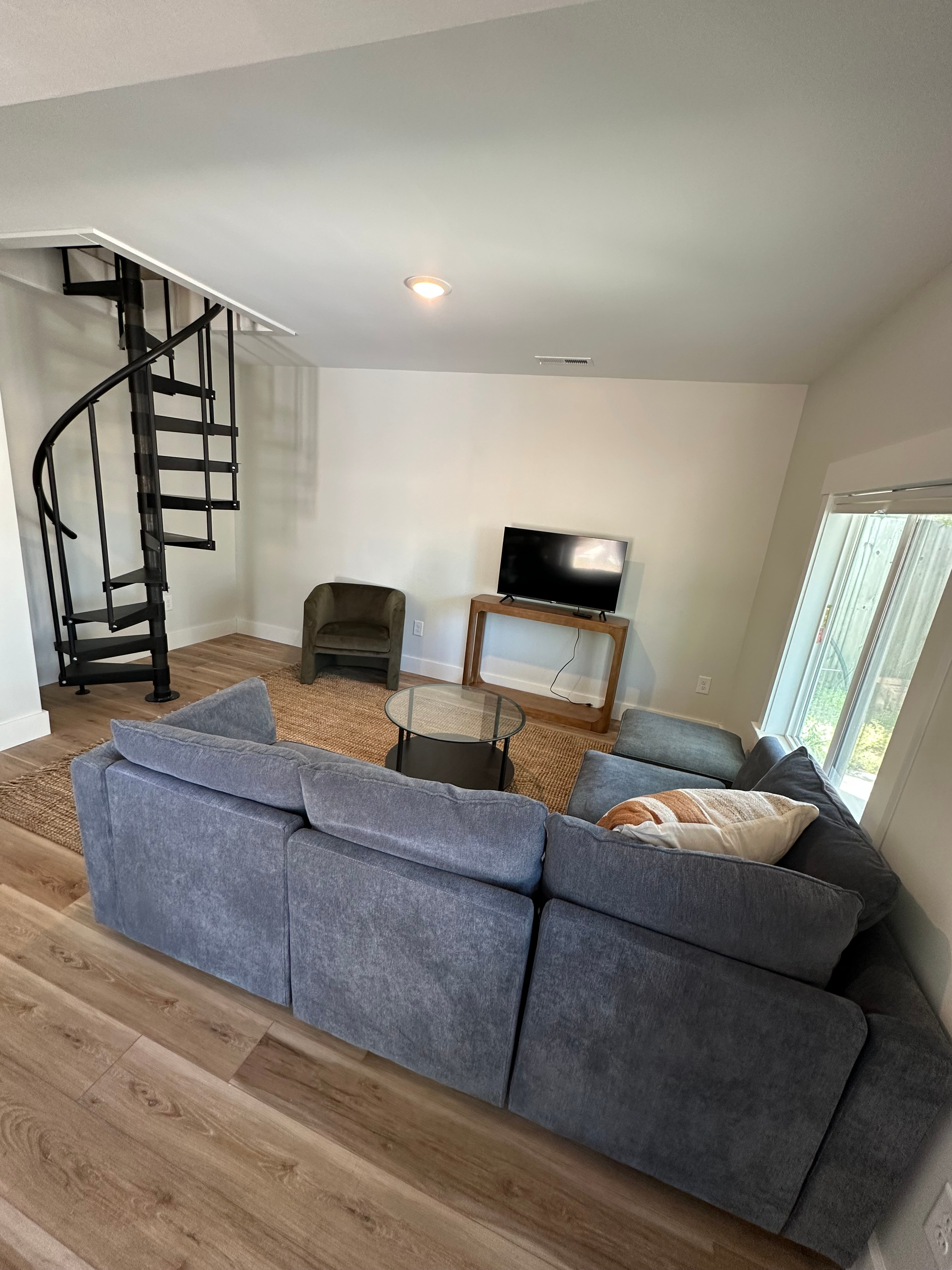 Beachy Barn: Remodeled 2BR/2BA w/ Private Yard & Pool, 10 Min to Wrightsville - Photo 7