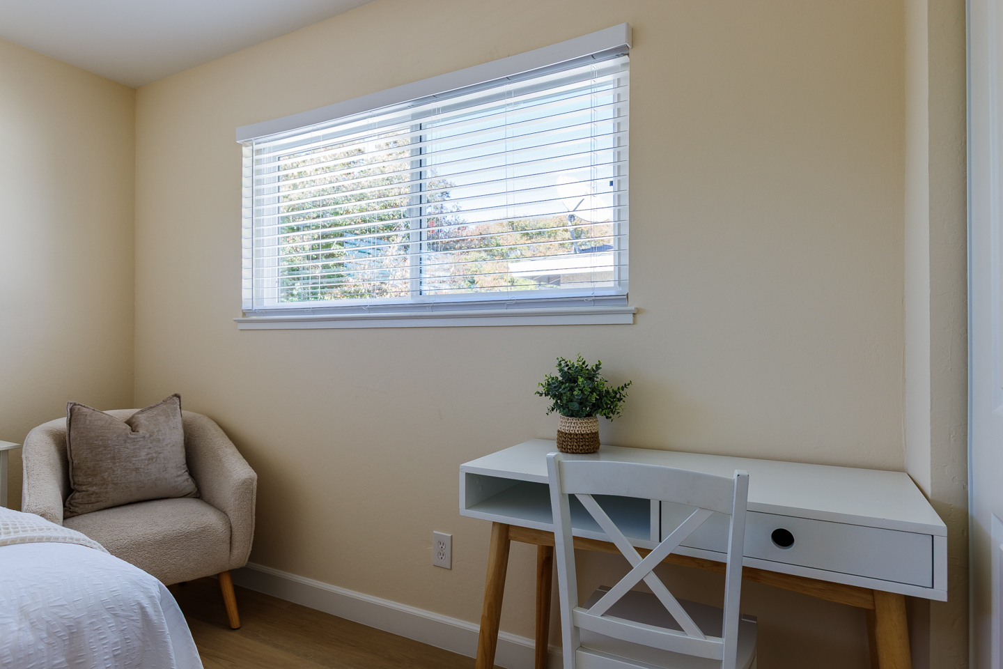 Brand New Renovation! Modern 2BR/1BA Near Top Hospitals & Tech HQ's - Photo 3
