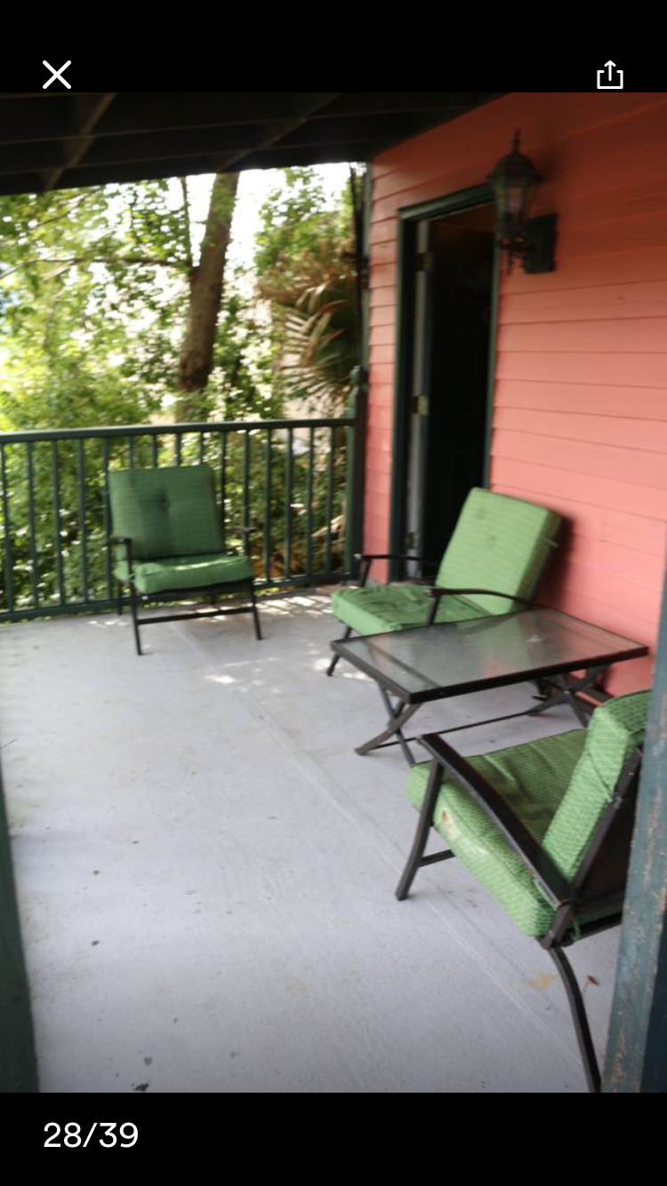 Magical Marigny Apartment Overlooking Courtyard - Photo 5