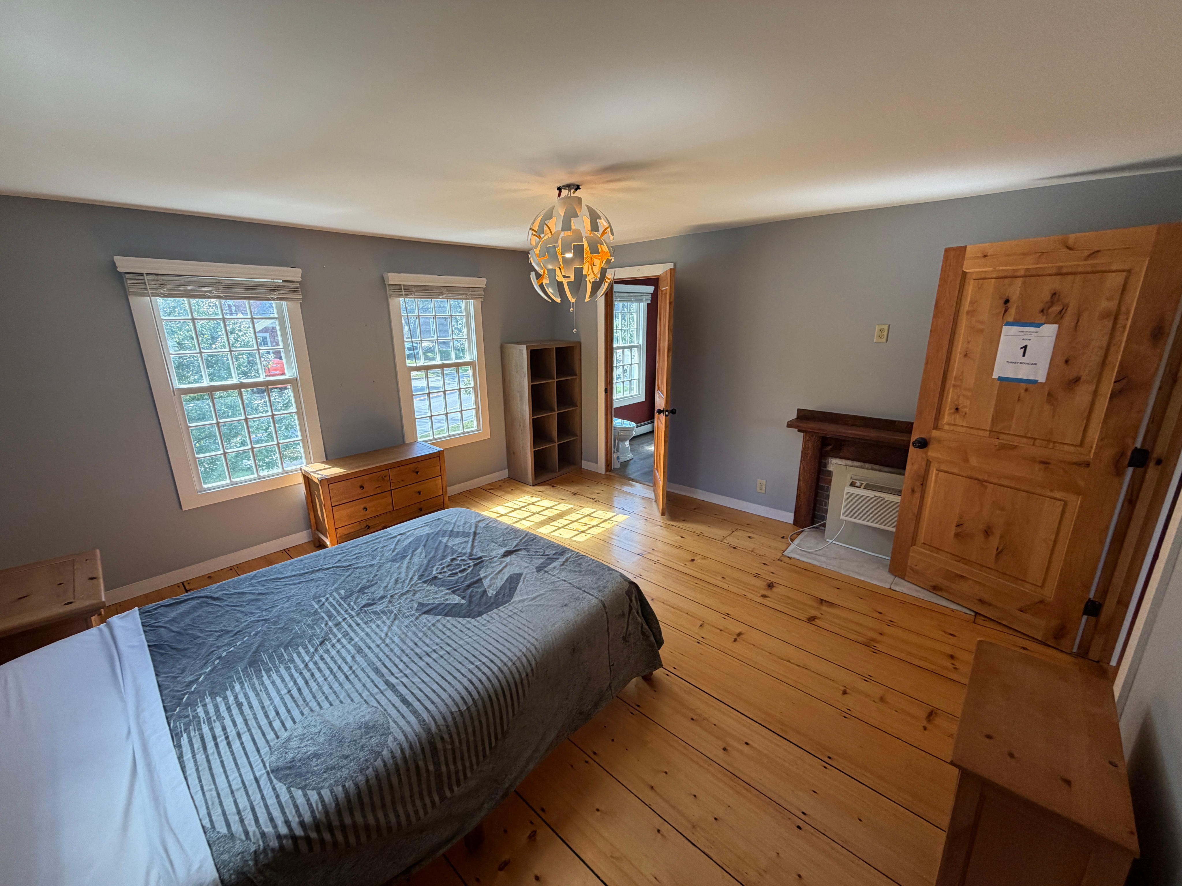 Mountain Village Room Near Stratton and Grace Cottage - Photo 7